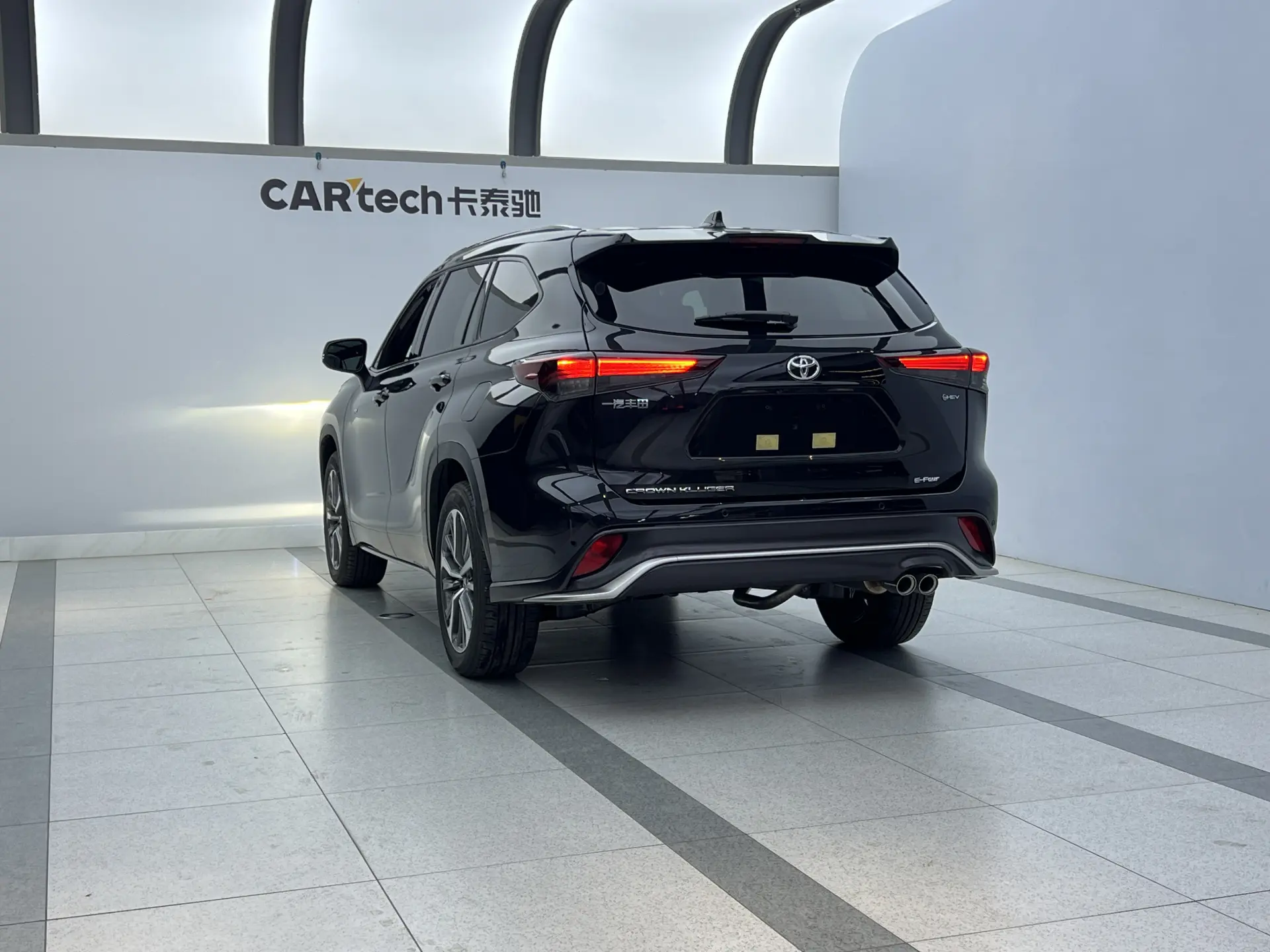 Toyota Crown, 2024 4