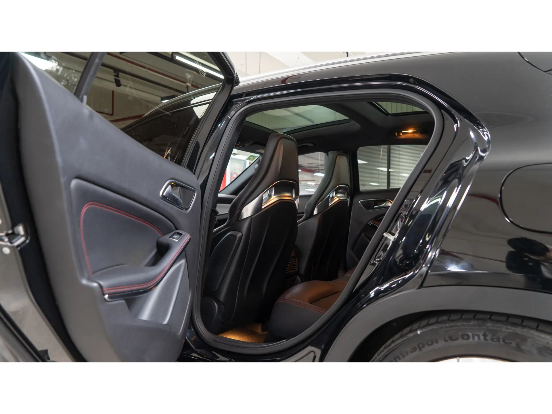 Mercedes-Benz GLA 45 4MATIC, 2016 13