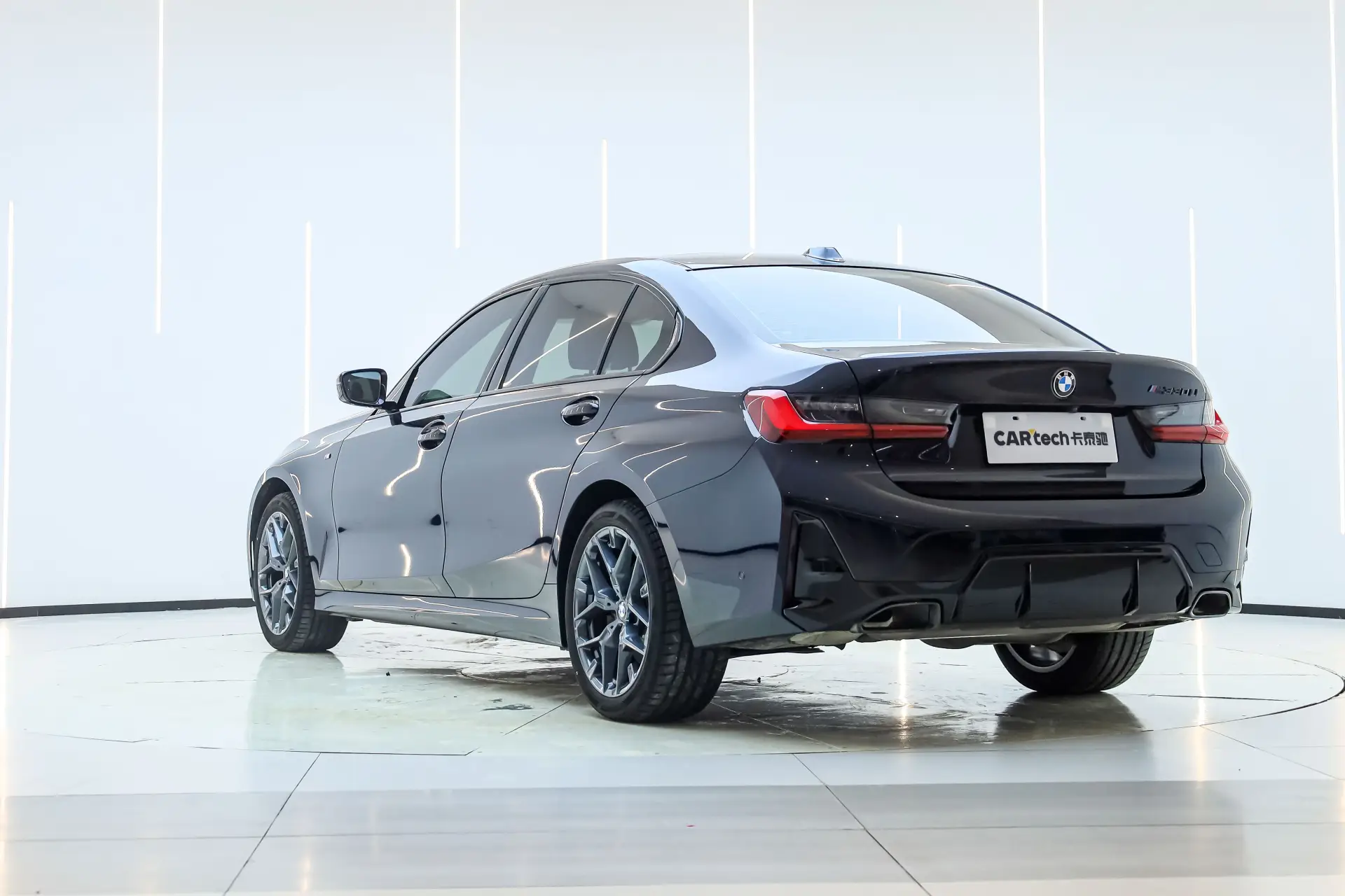BMW 330Li, 2025 7