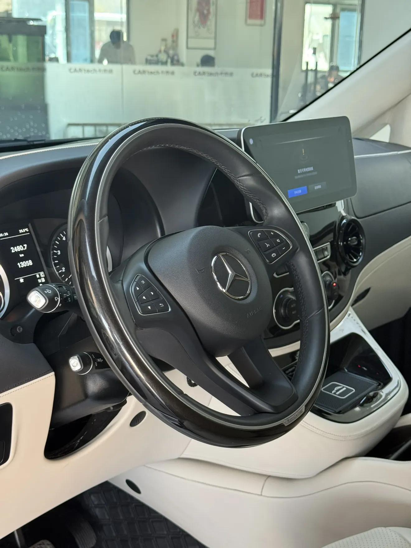 Mercedes-Benz Vito, 2023 11