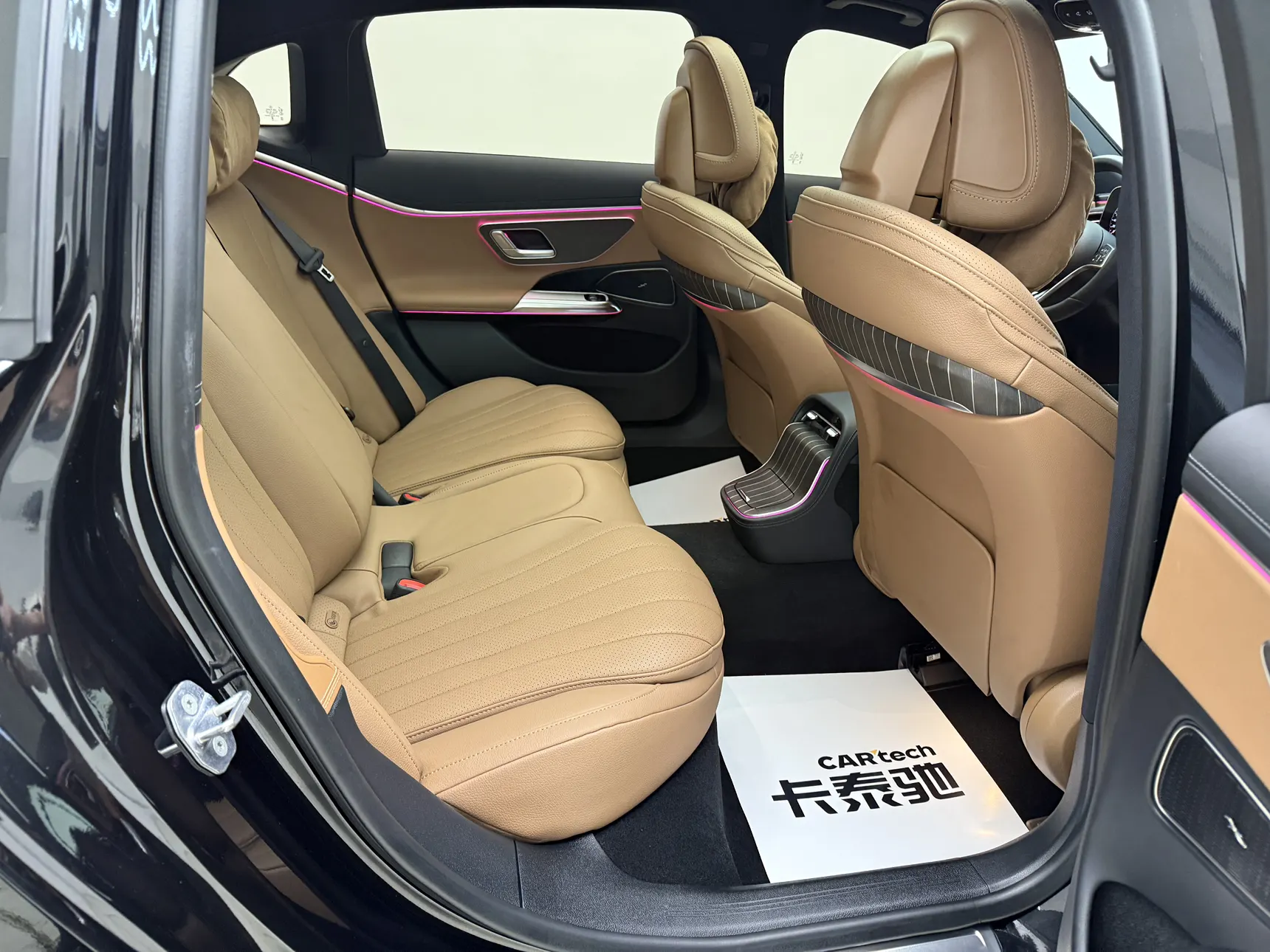 Mercedes-Benz E 350 e, 2024 15