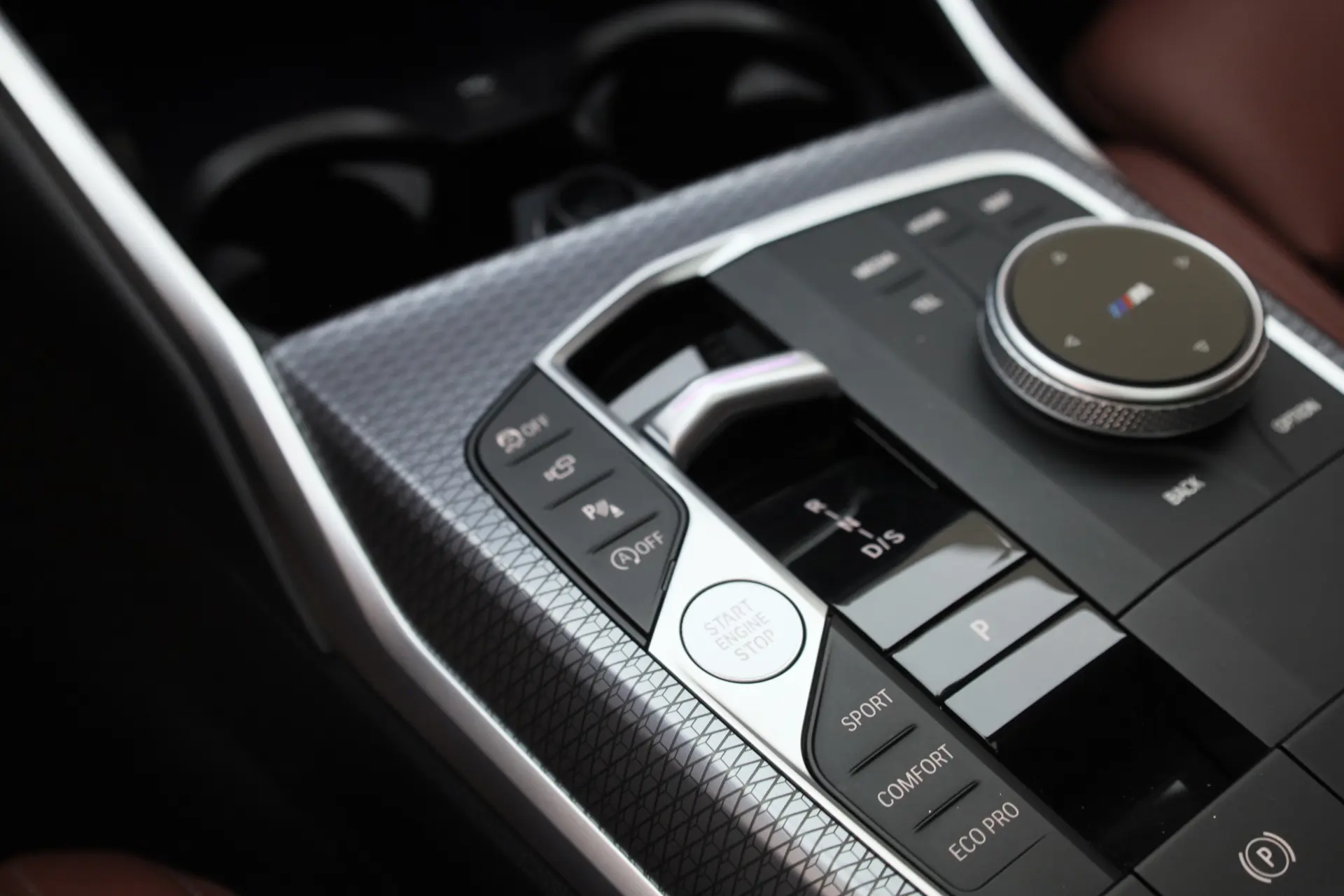BMW 330Li, 2025 22
