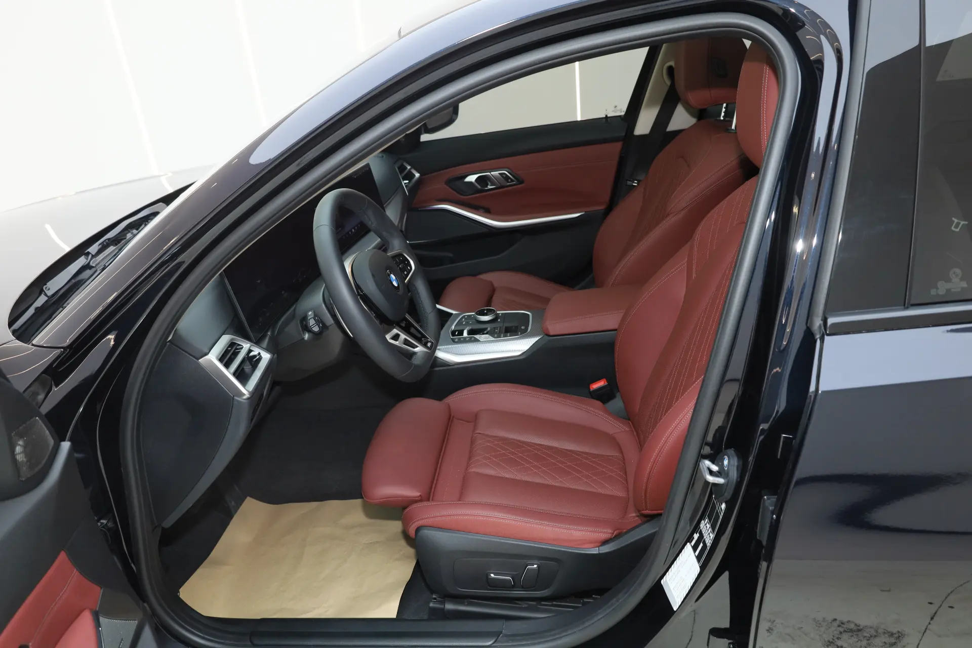 BMW 330Li, 2025 19