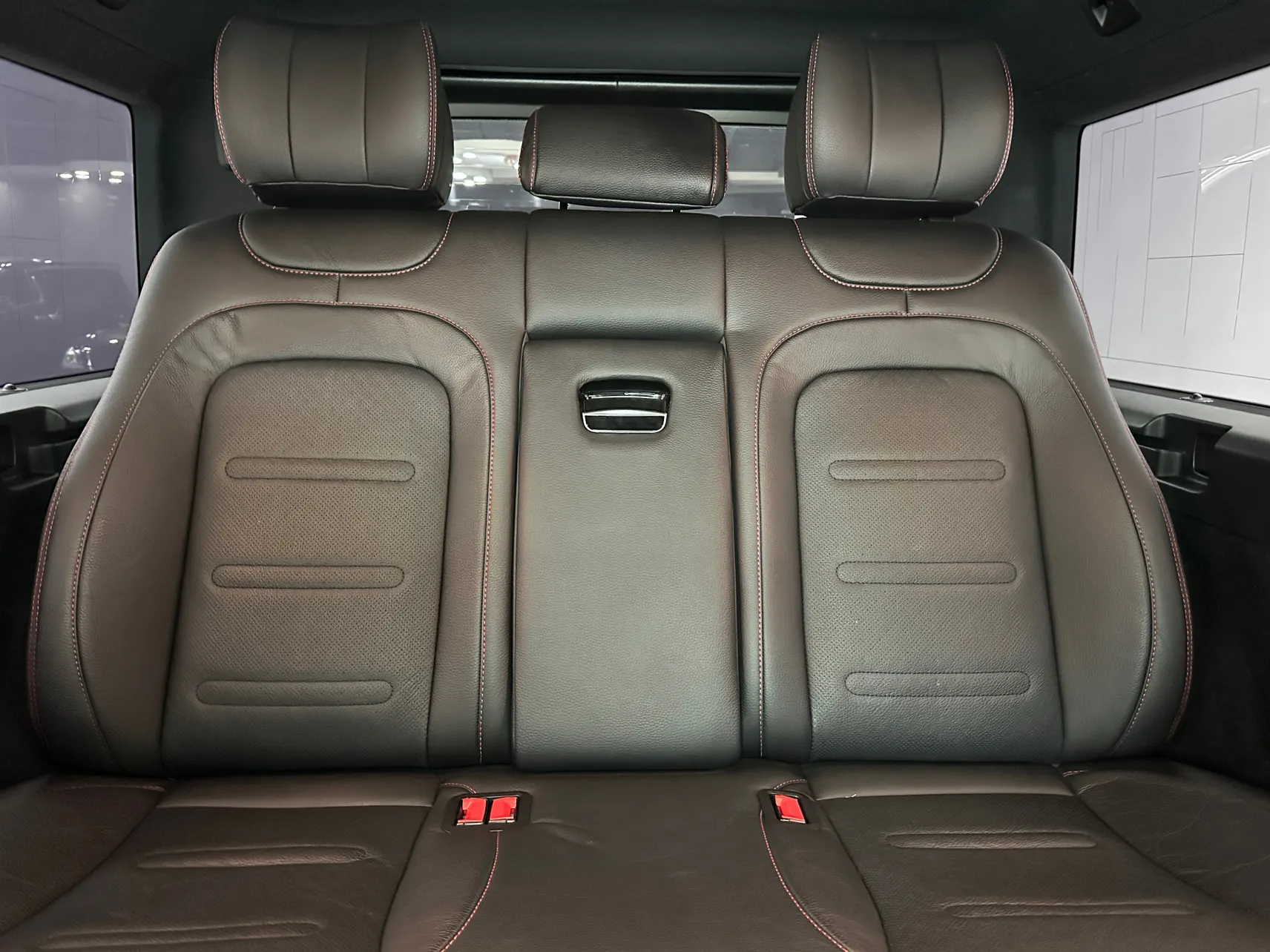 Mercedes-Benz G 400 d, 2023 28