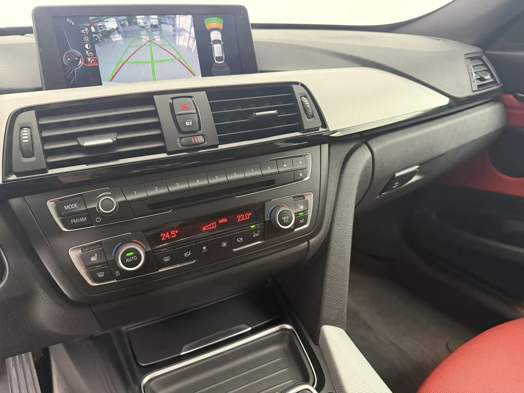 BMW 328i, 2015 16