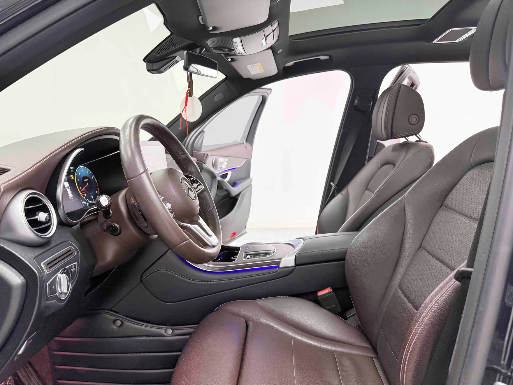 Mercedes-Benz GLC 260 L, 2020 9