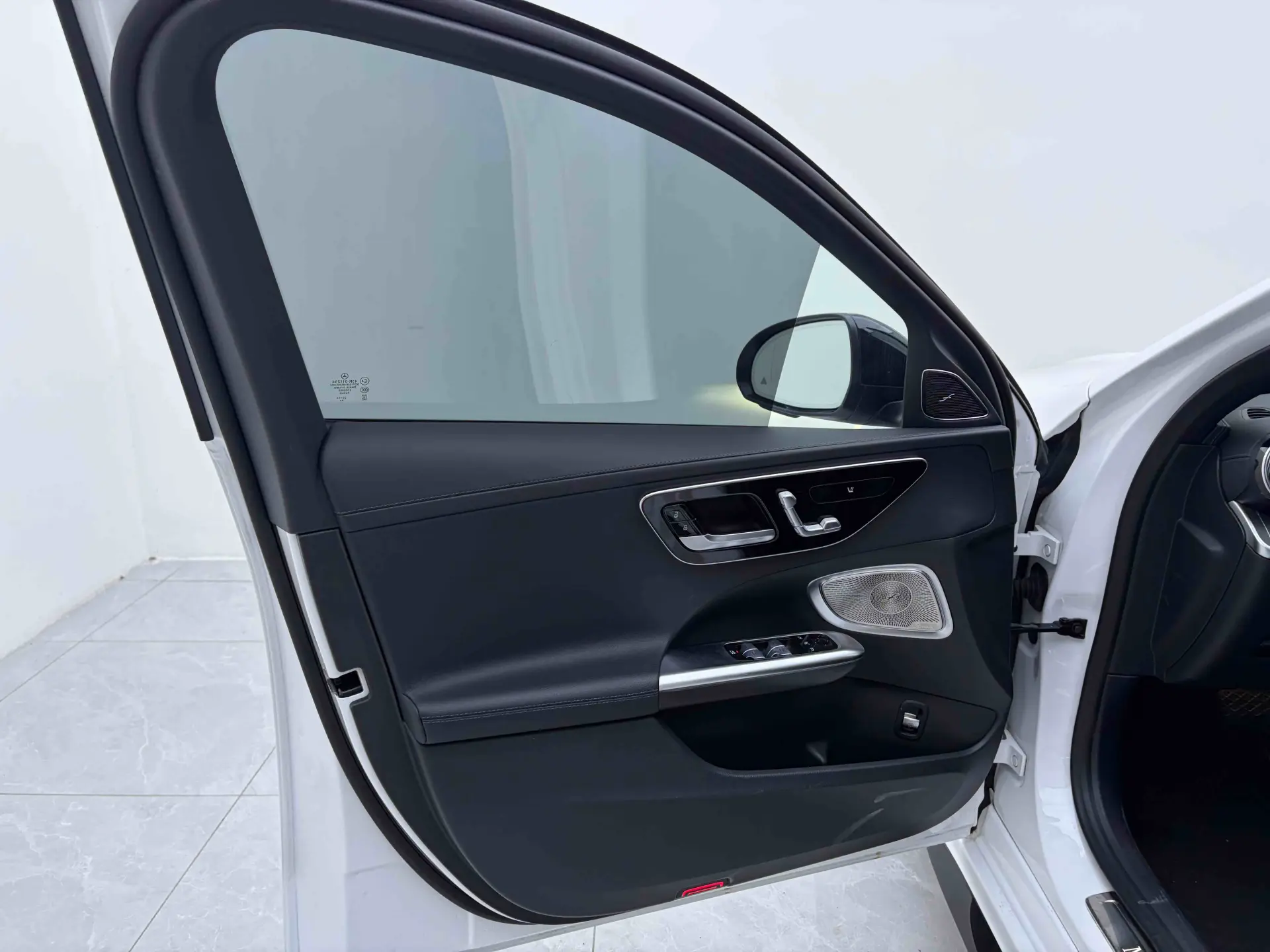 Mercedes-Benz C 260 L, 2024 15
