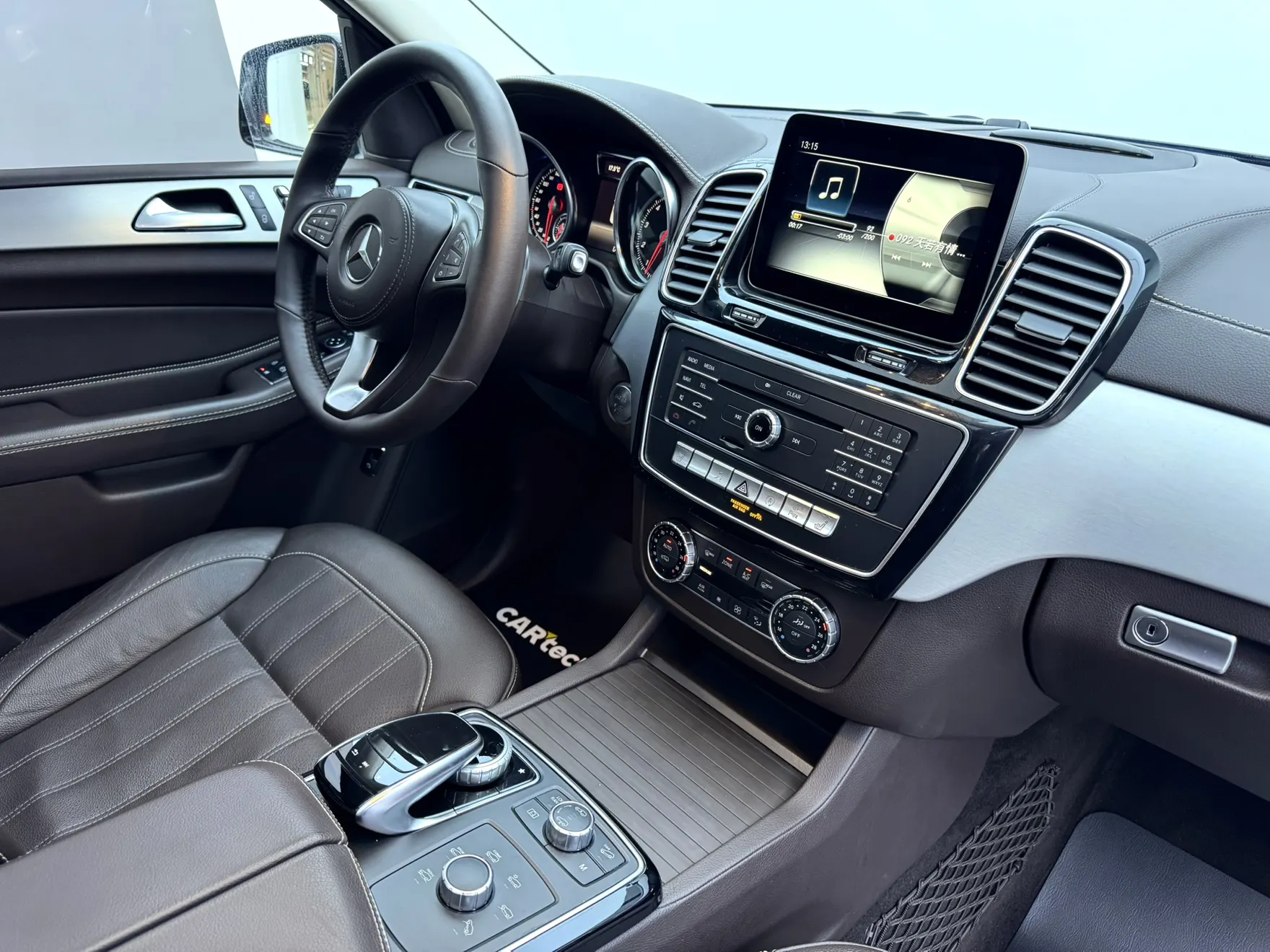 Mercedes-Benz GLS 400 4MATIC, 2017 31