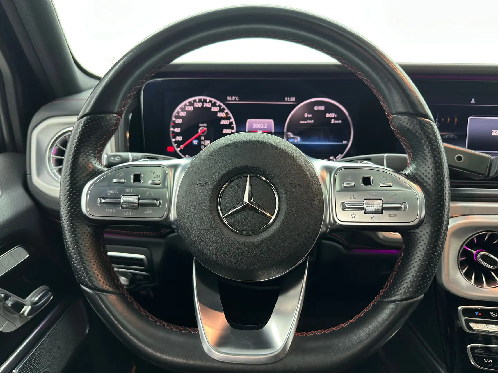 Mercedes-Benz G 400 d, 2023 27