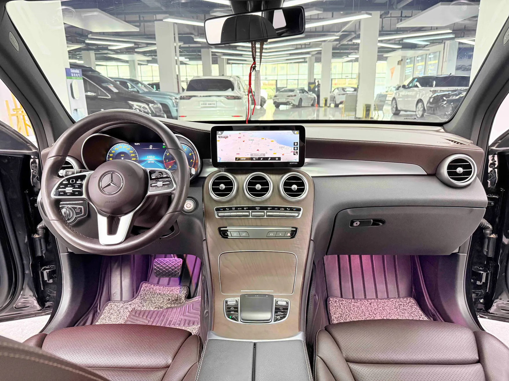 Mercedes-Benz GLC 260 L, 2020 6