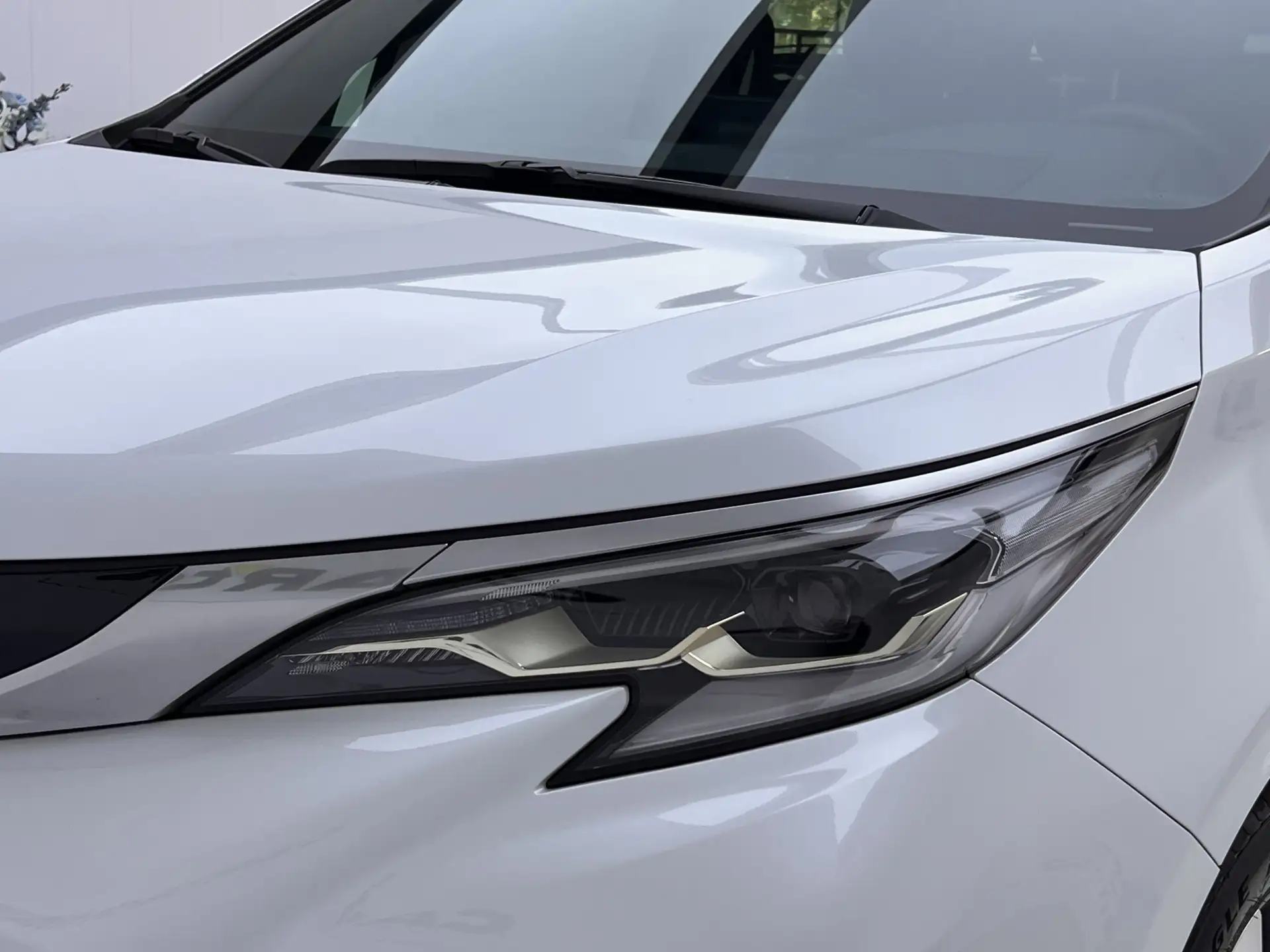 Toyota Granvia, 2024 9