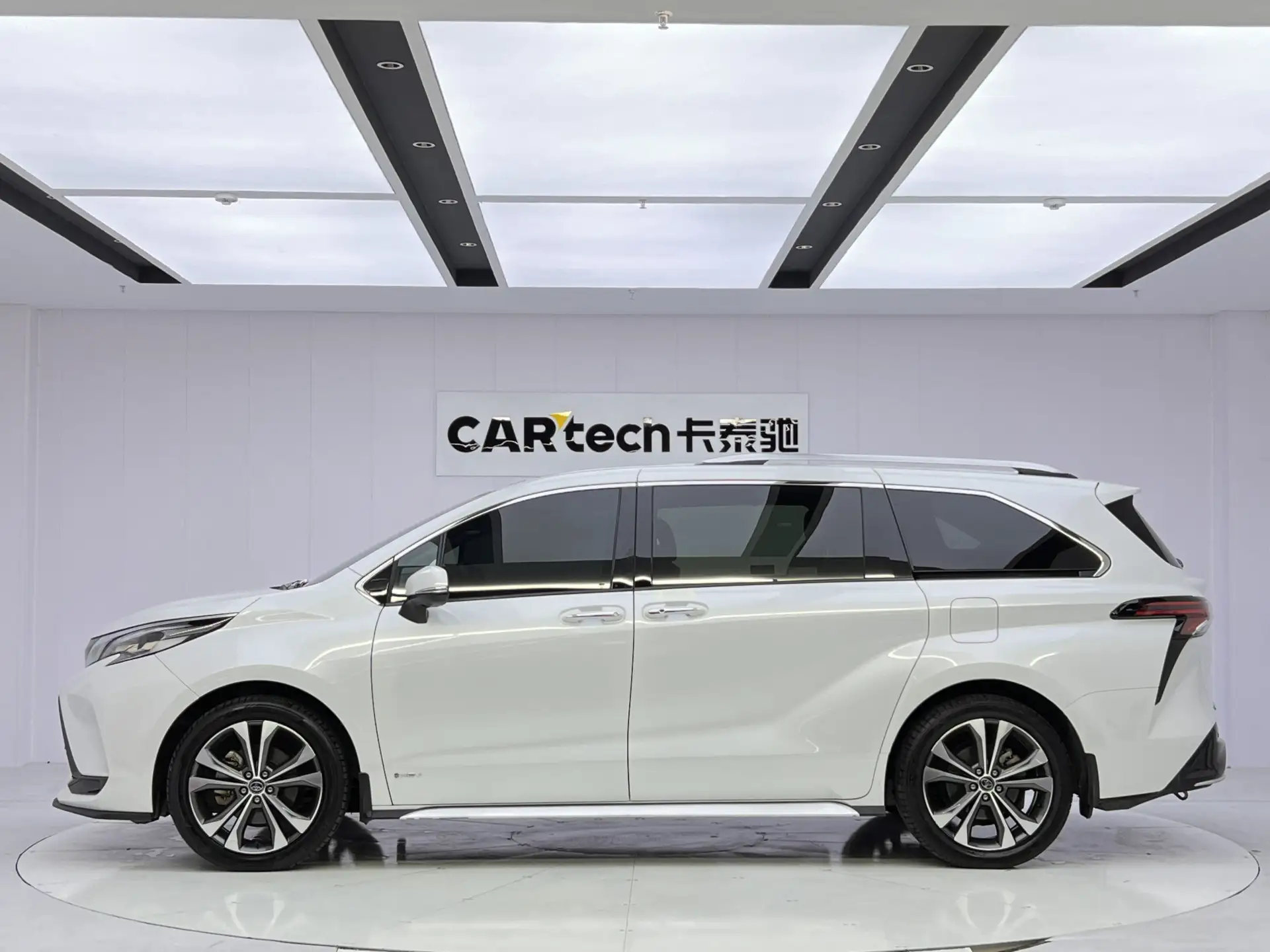 Toyota Granvia, 2024 8