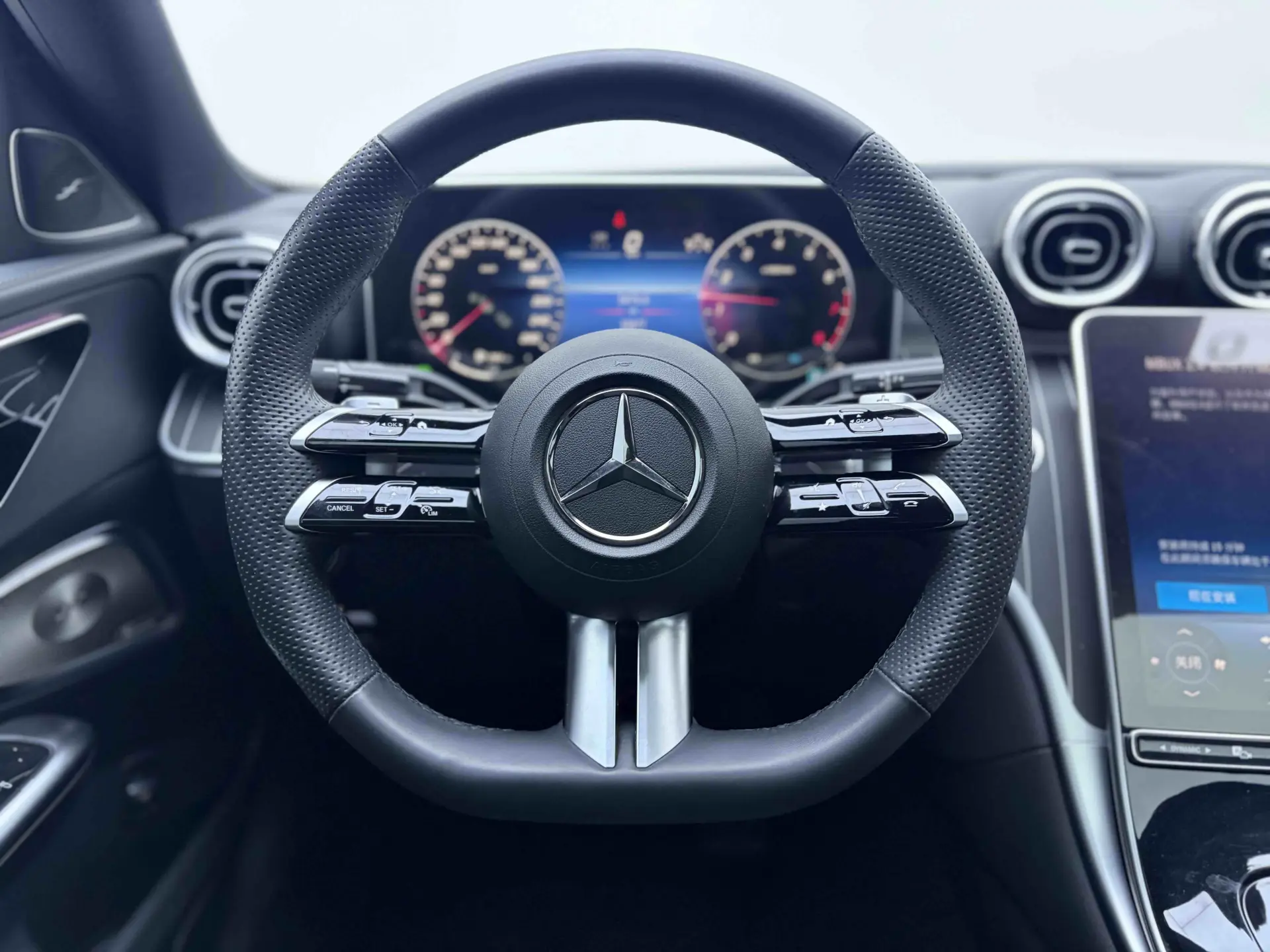 Mercedes-Benz C 260 L, 2024 10