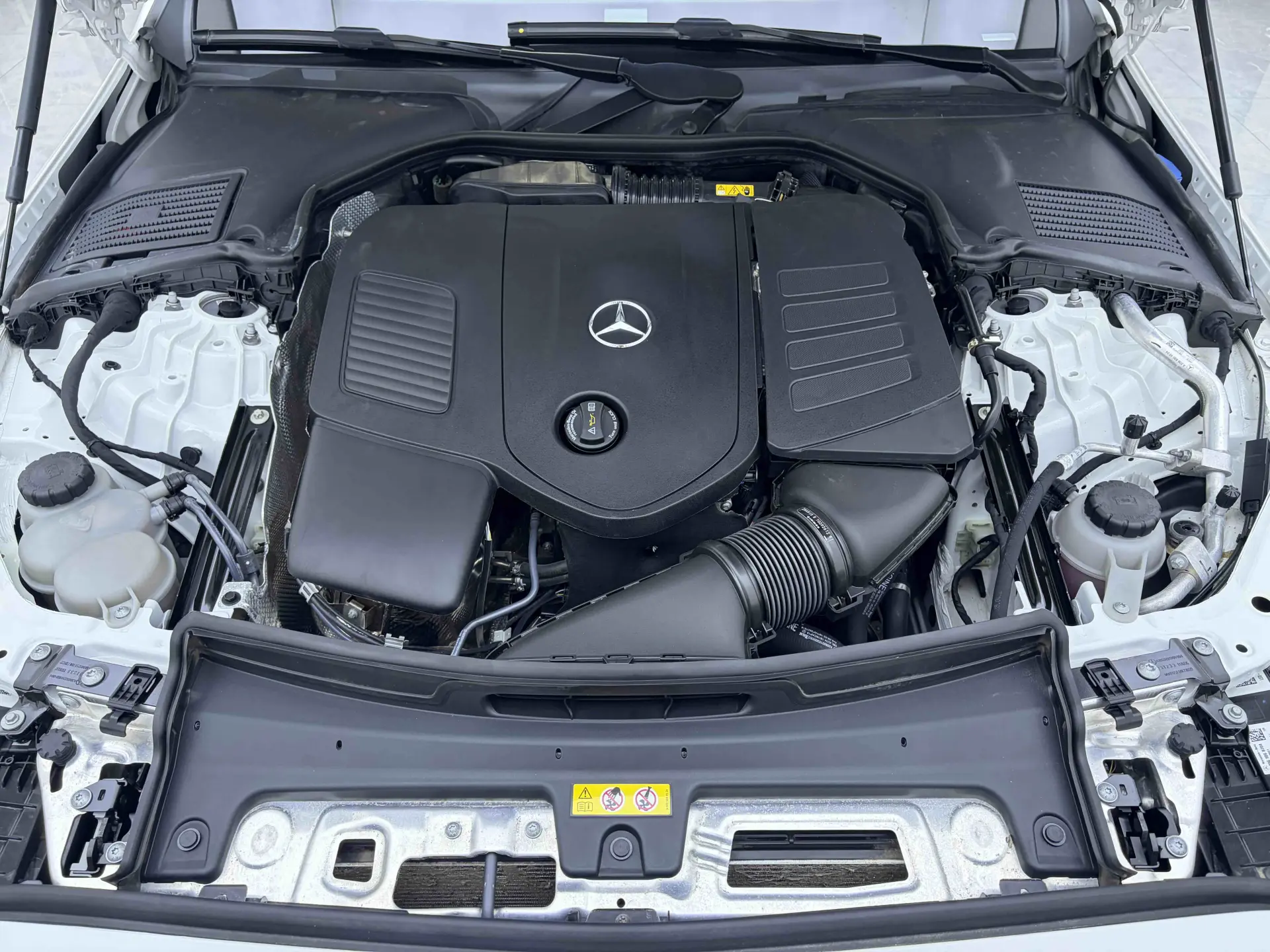 Mercedes-Benz C 260 L, 2024 21