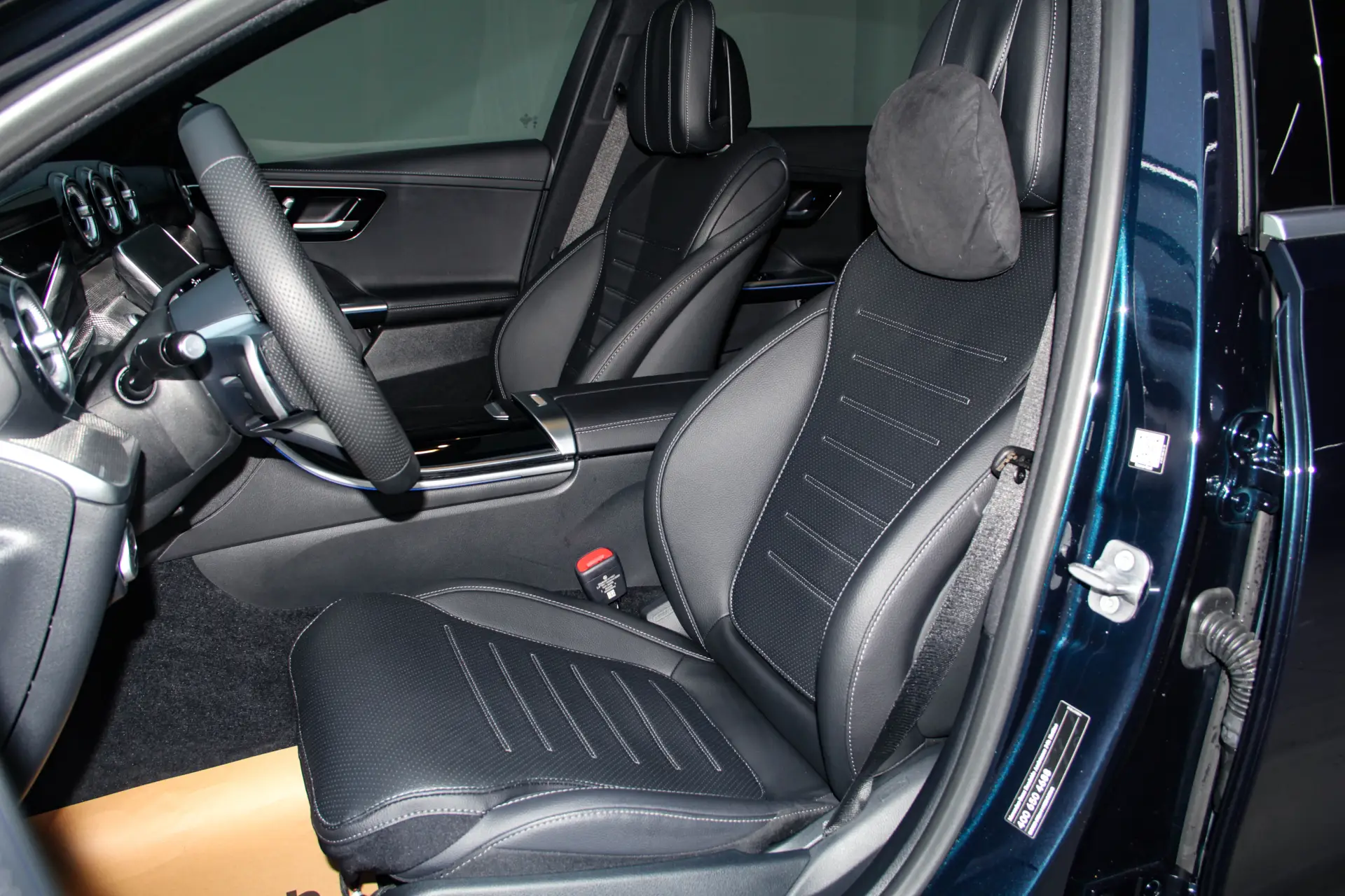 Mercedes-Benz C 260 L, 2025 29