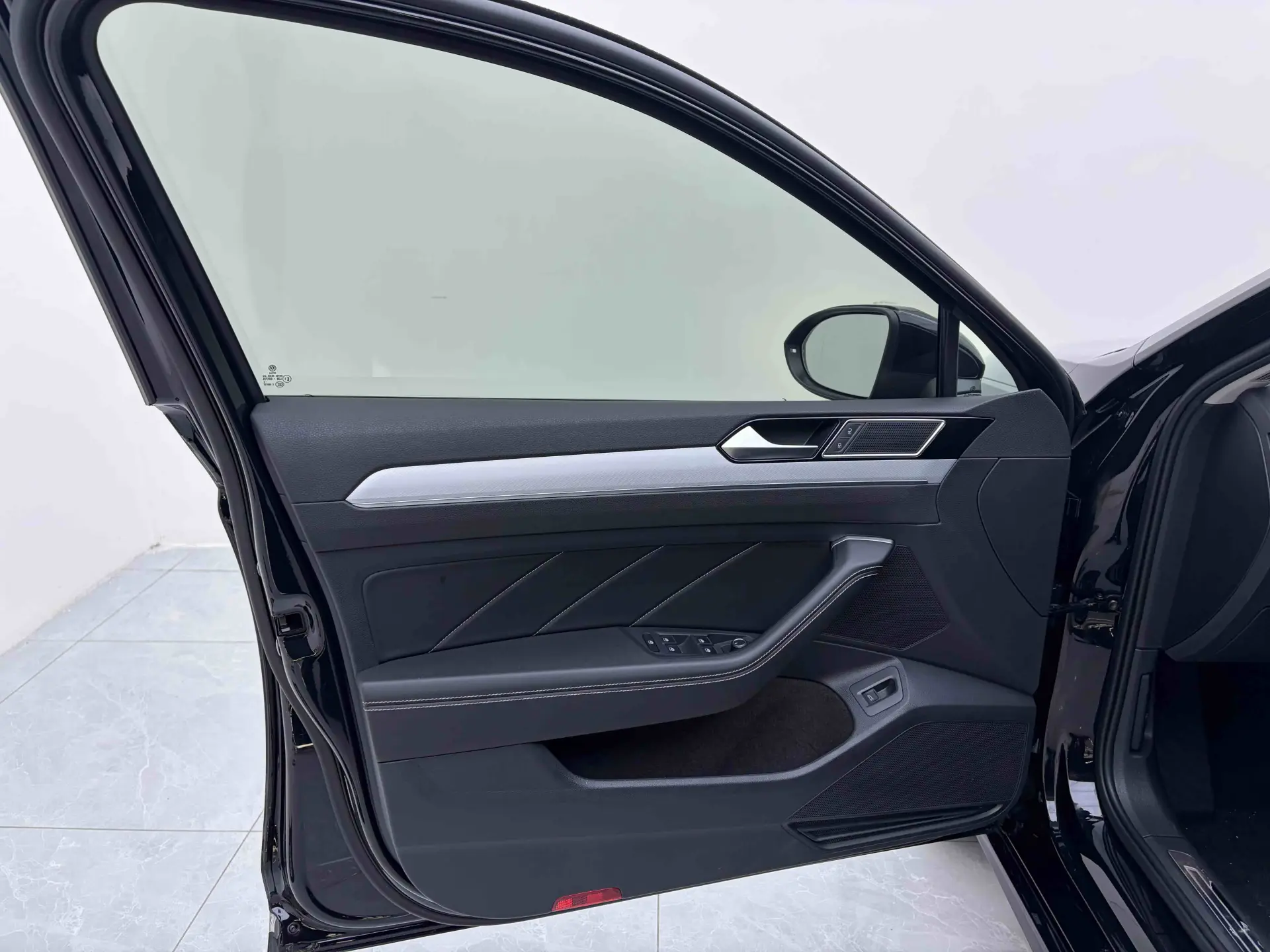 Volkswagen Magotan, 2023 15