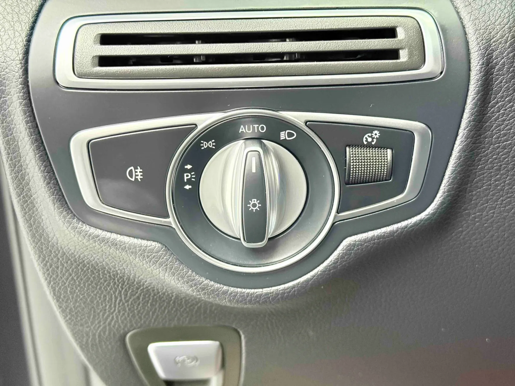 Mercedes-Benz GLC 260 L, 2020 11