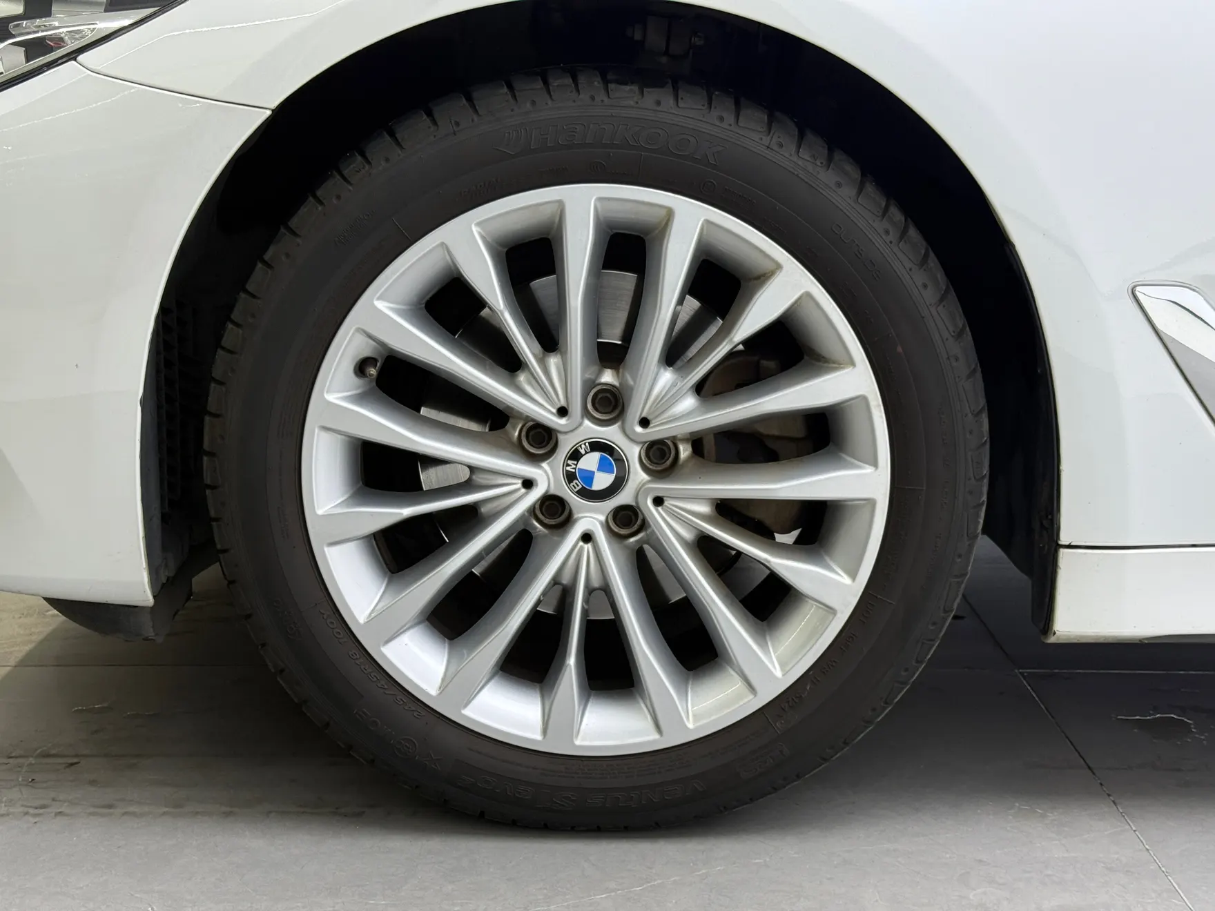 BMW 525Li, 2019 11