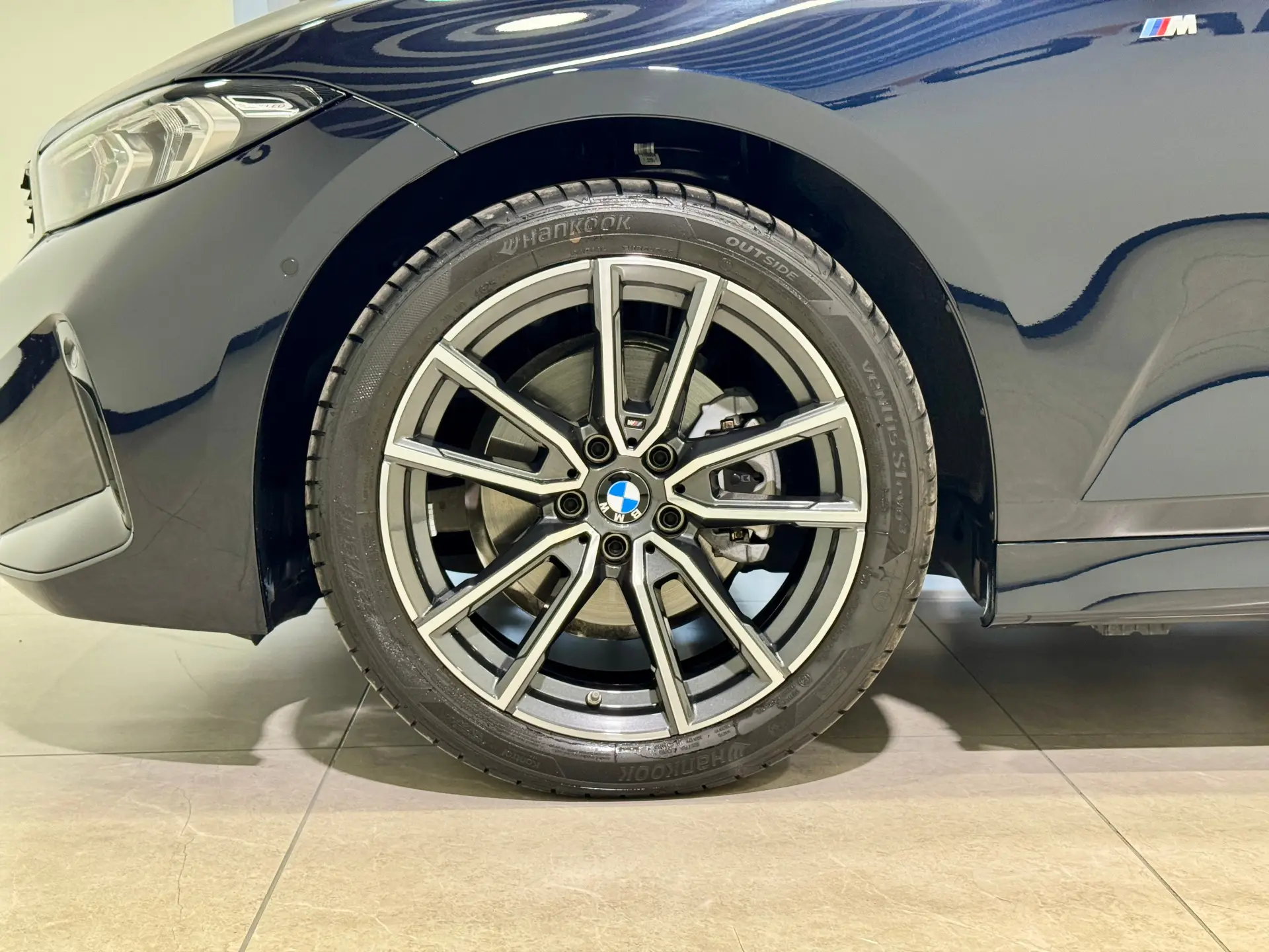 BMW 325Li, 2026 3