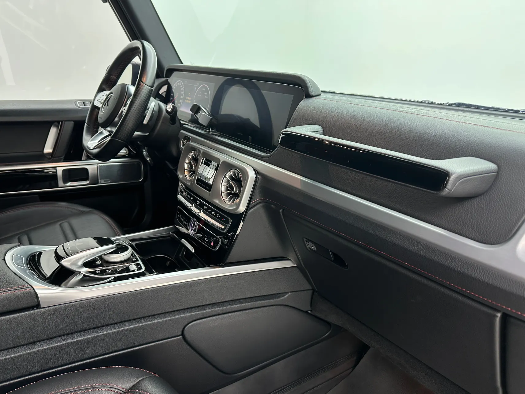 Mercedes-Benz G 400 d, 2023 19
