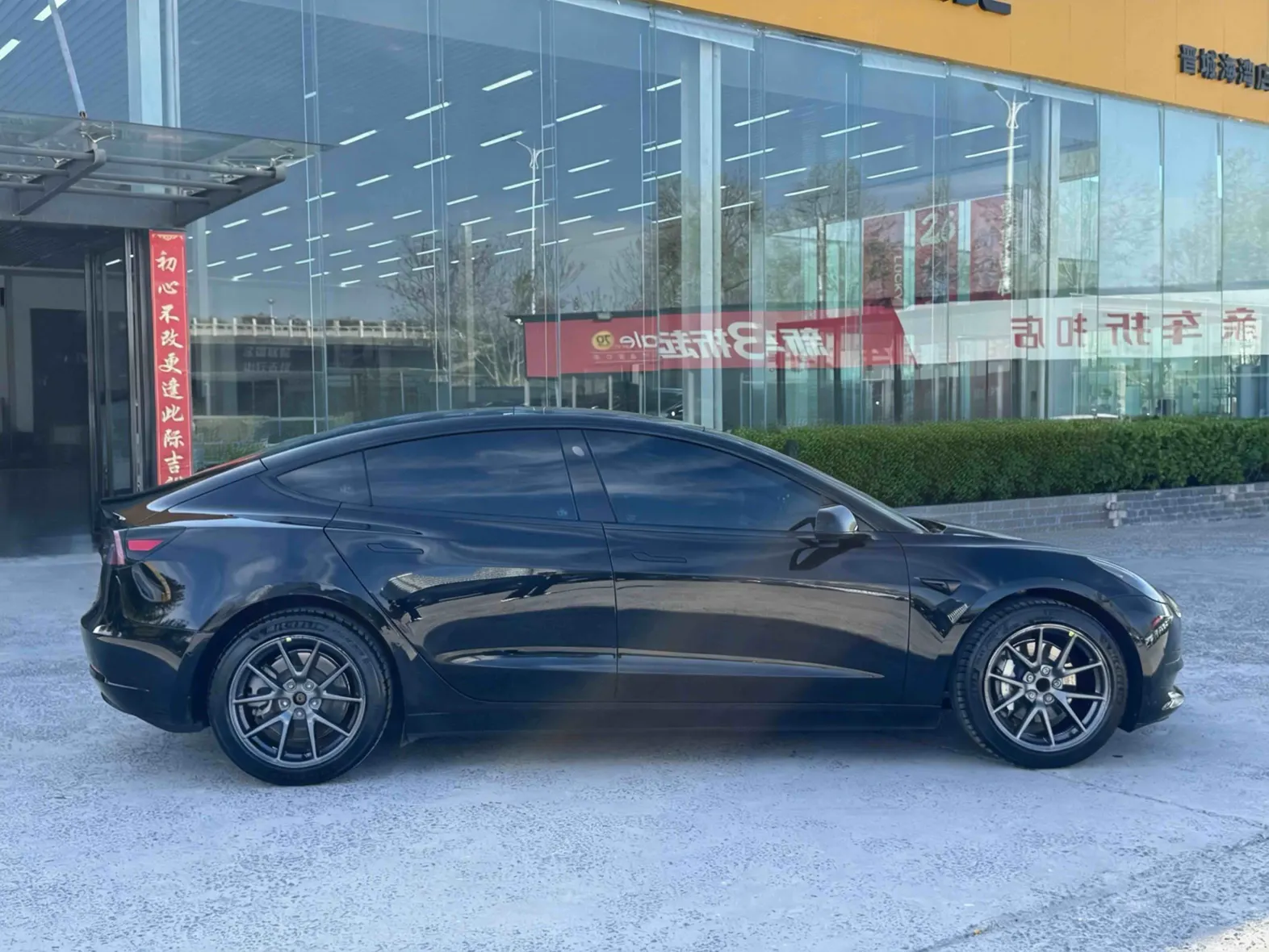 Tesla Model 3, 2023 4