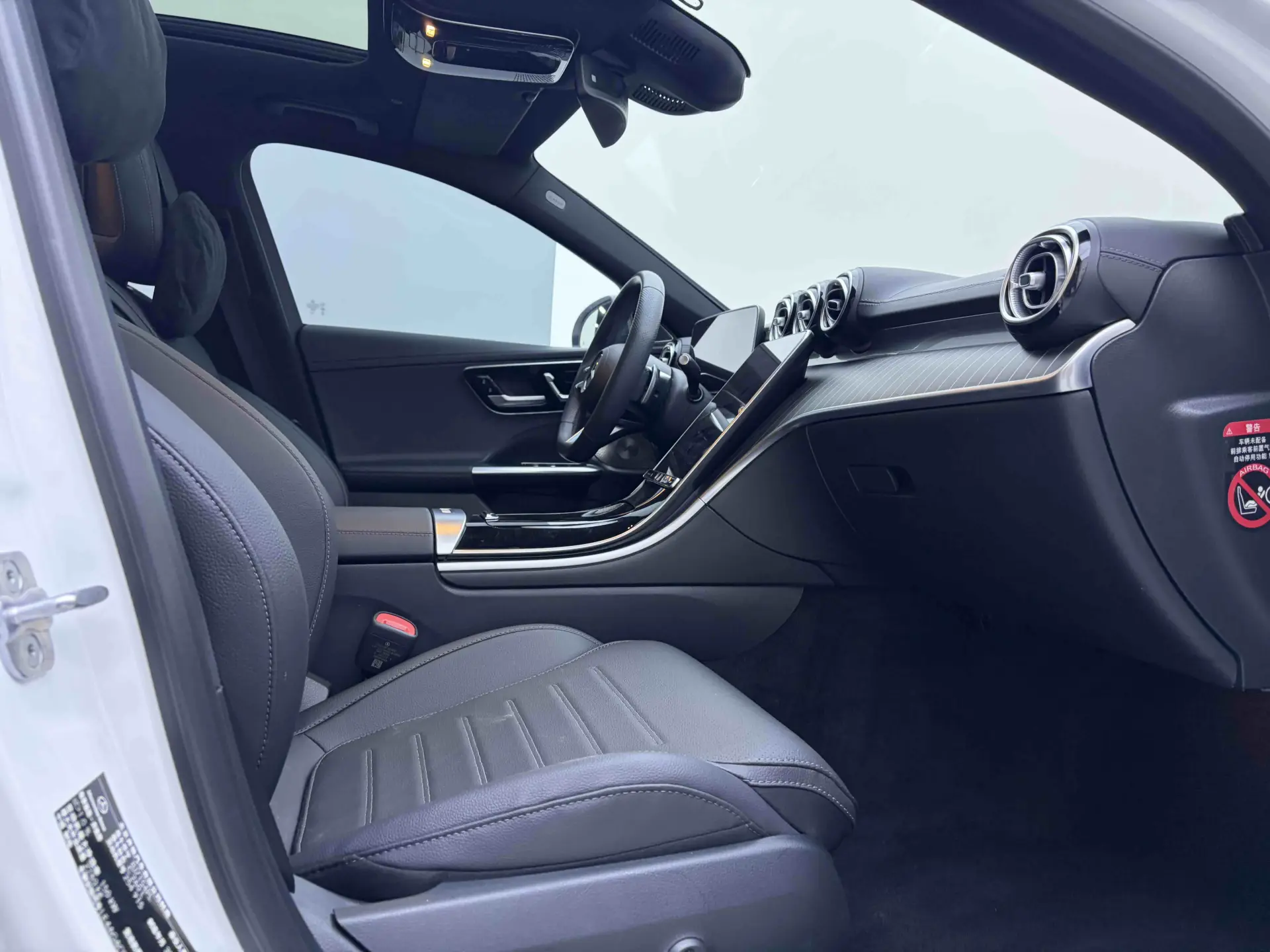 Mercedes-Benz C 260 L, 2024 19
