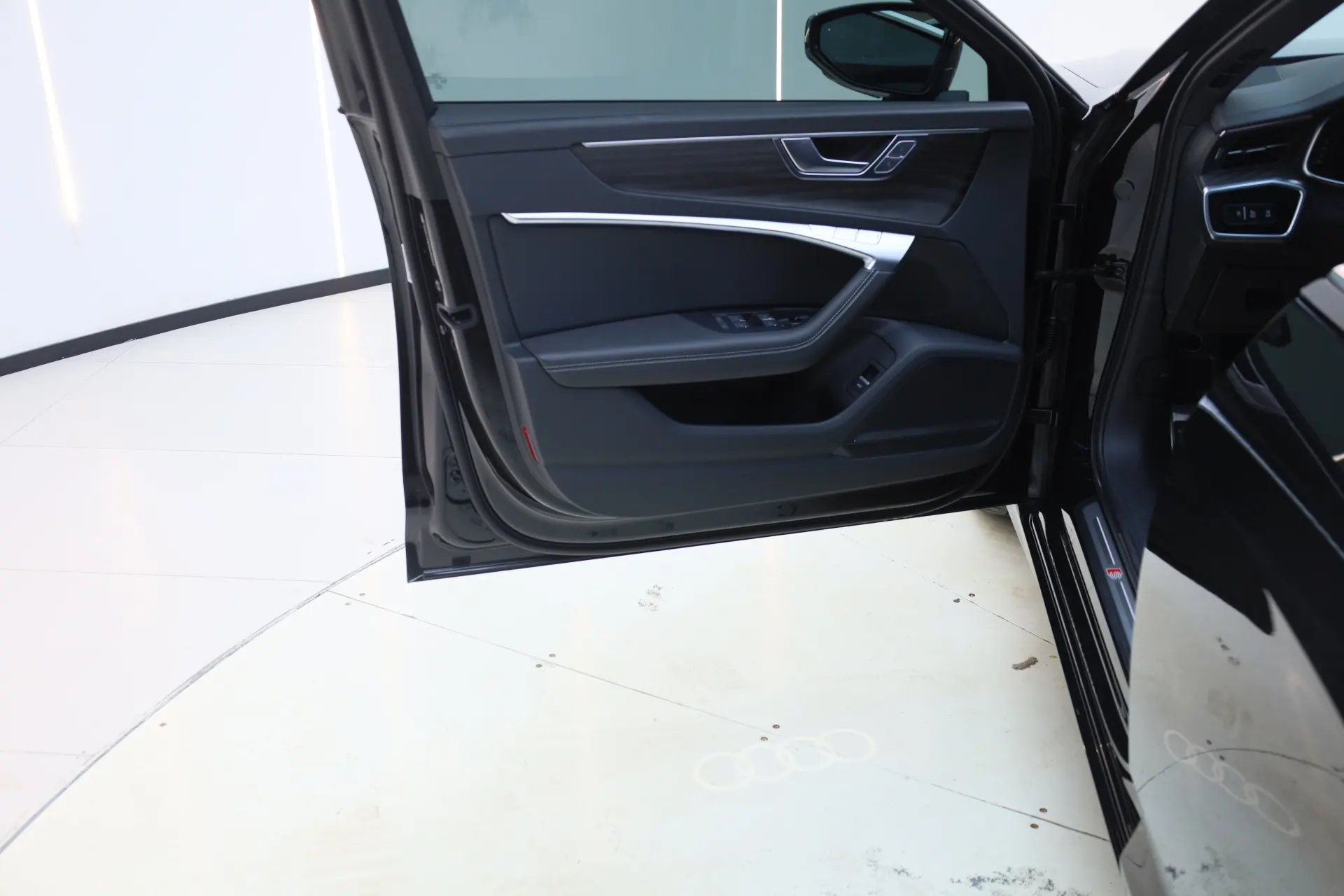 Audi A6L 45 TFSI, 2025 28