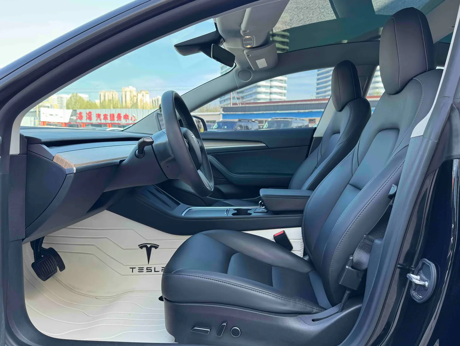 Tesla Model 3, 2023 16