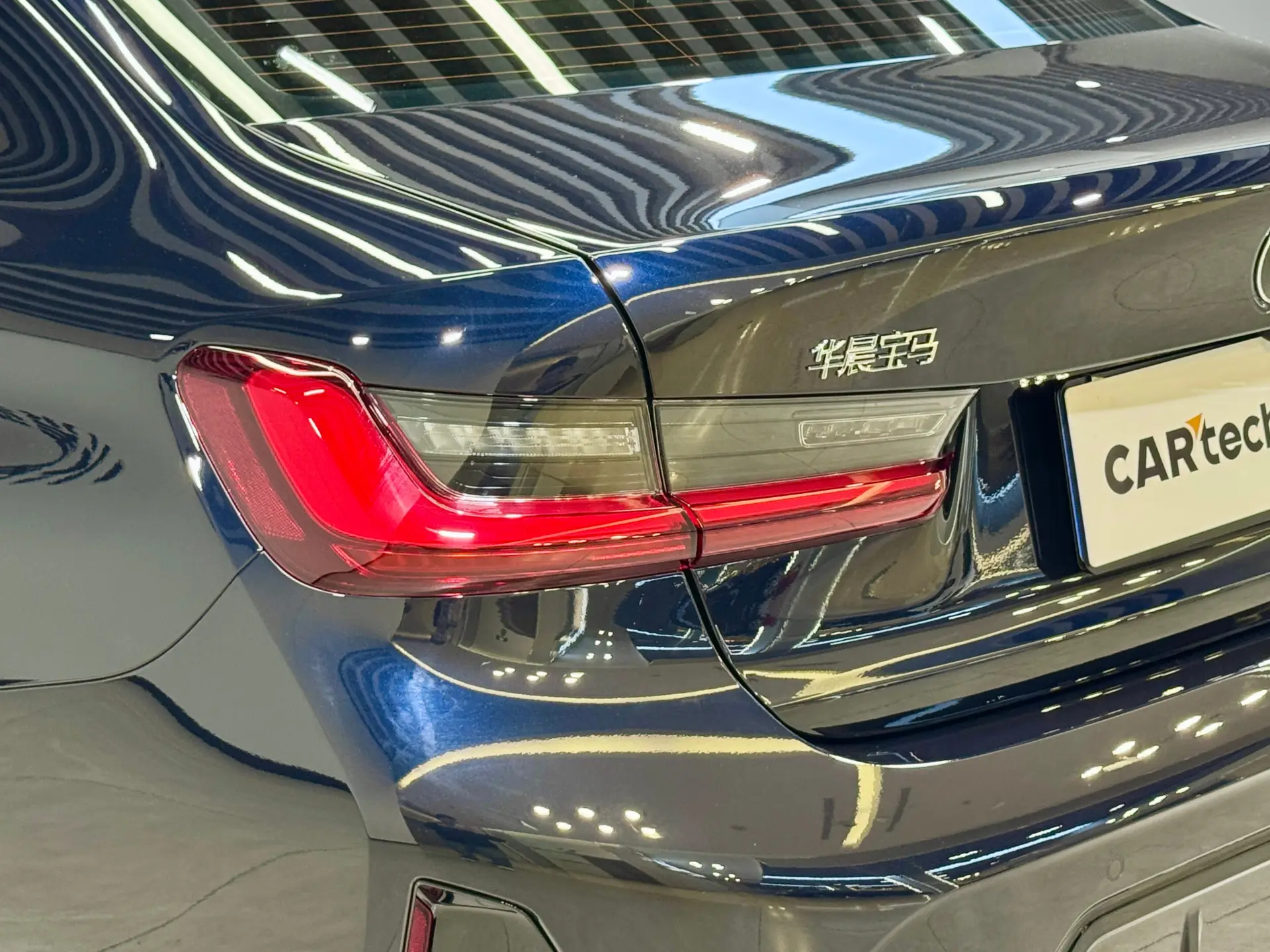 BMW 325Li, 2026 4