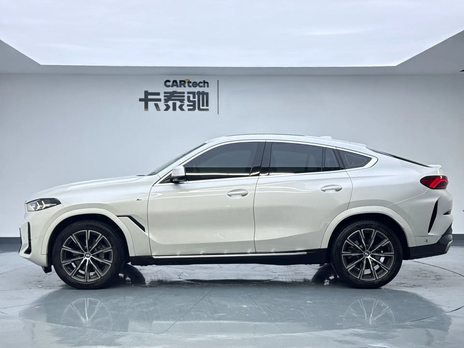 BMW X6, 2024 8