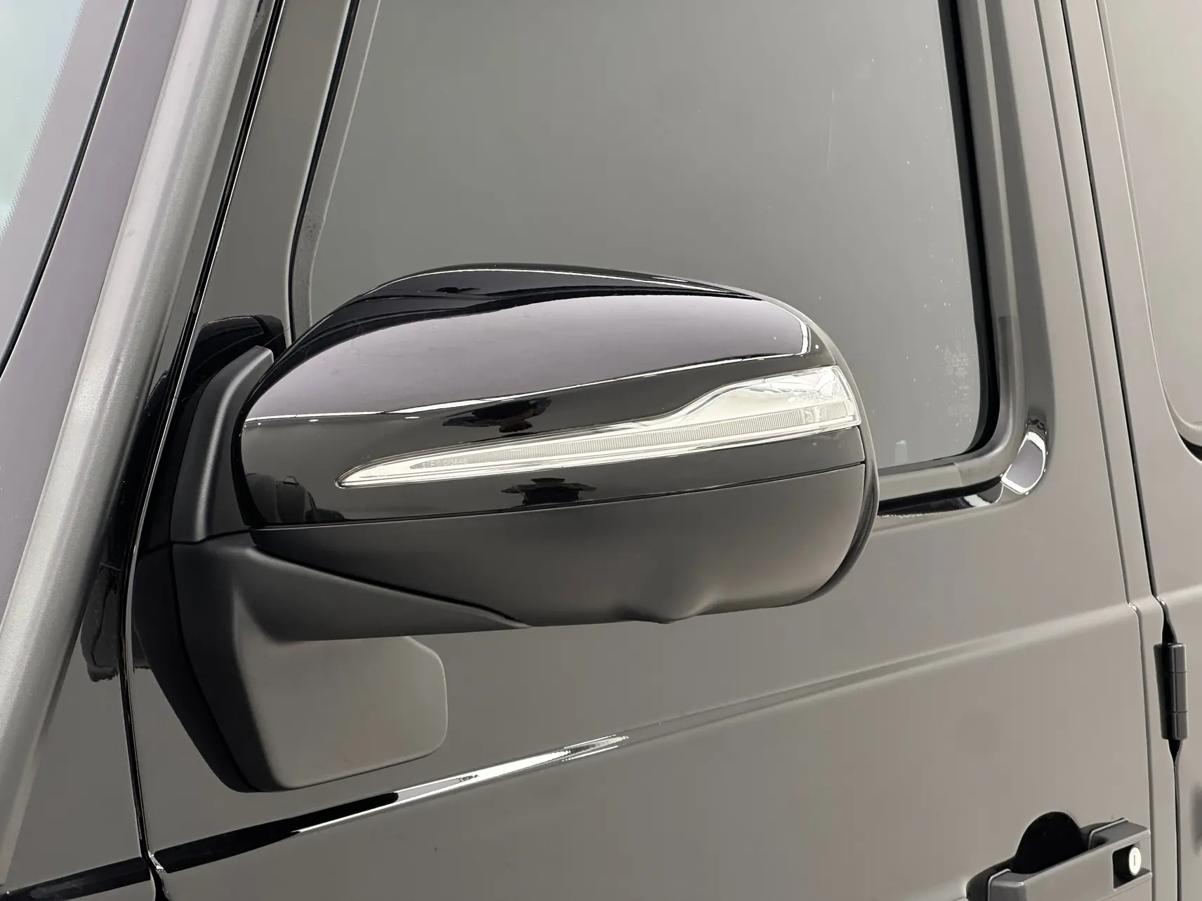 Mercedes-Benz G 400 d, 2023 13