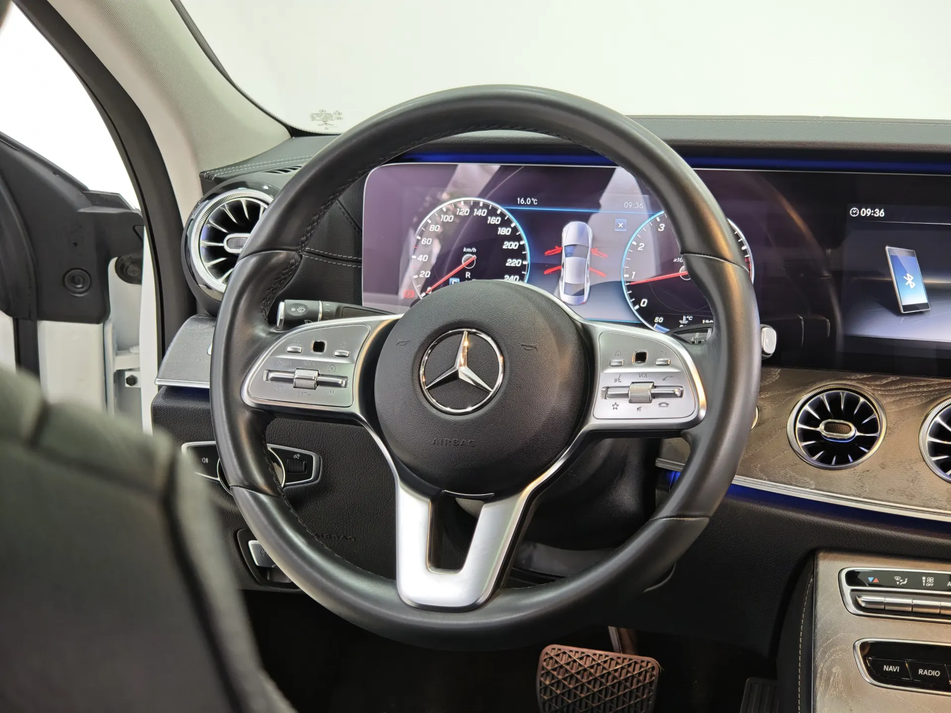 Mercedes-Benz CLS 300, 2019 21