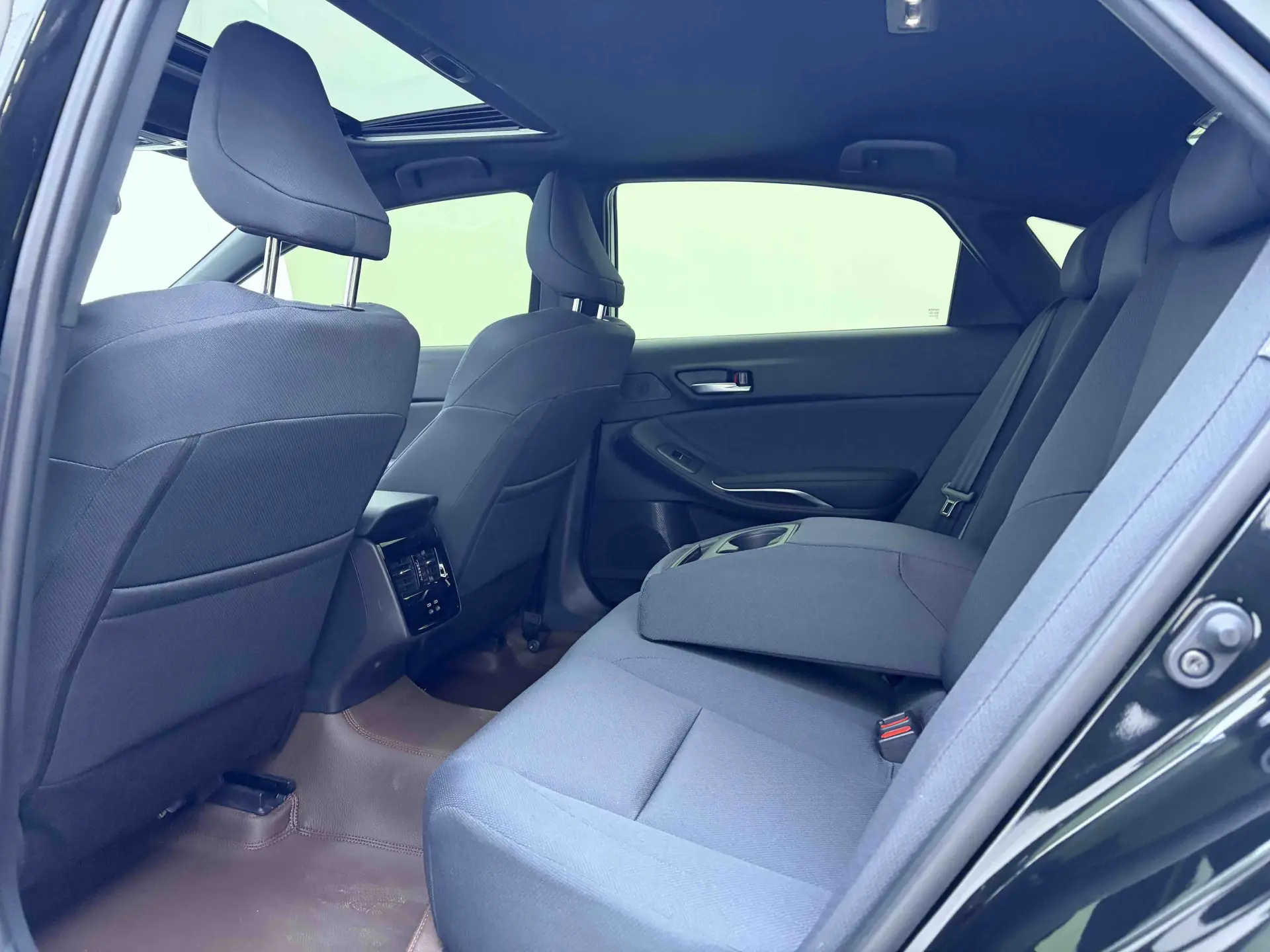 Toyota Avalon, 2026 8