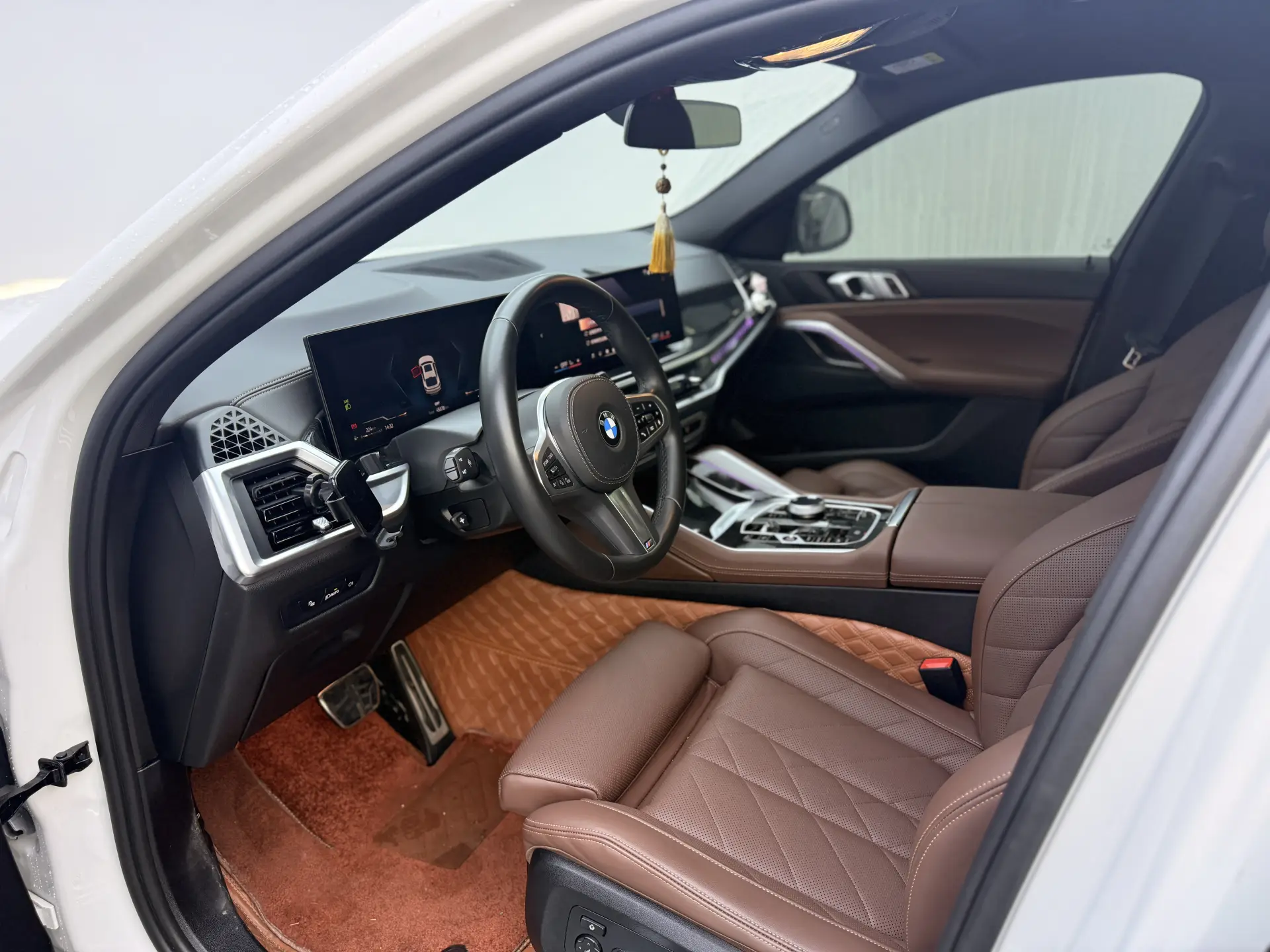 BMW X6, 2024 10