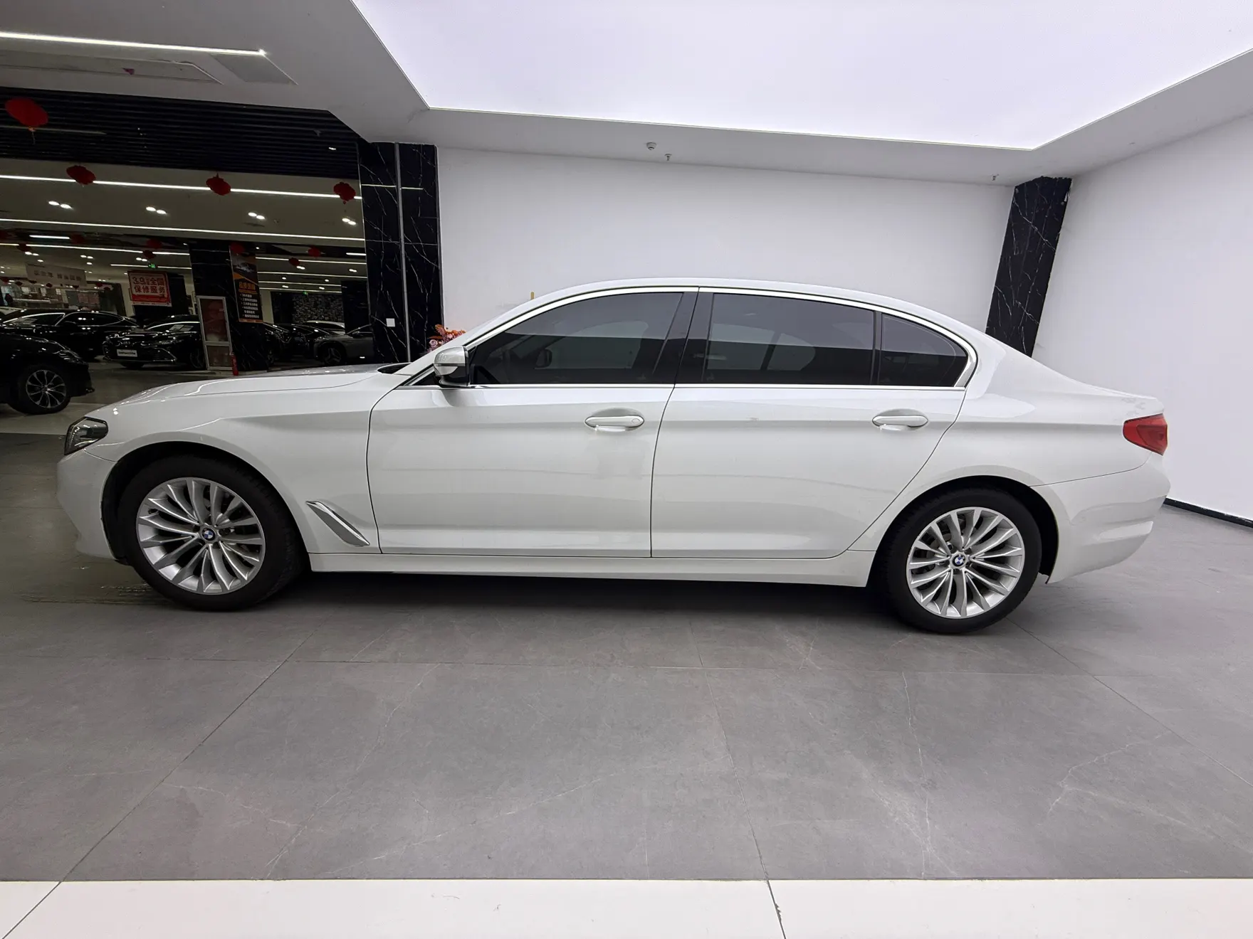 BMW 525Li, 2019 8