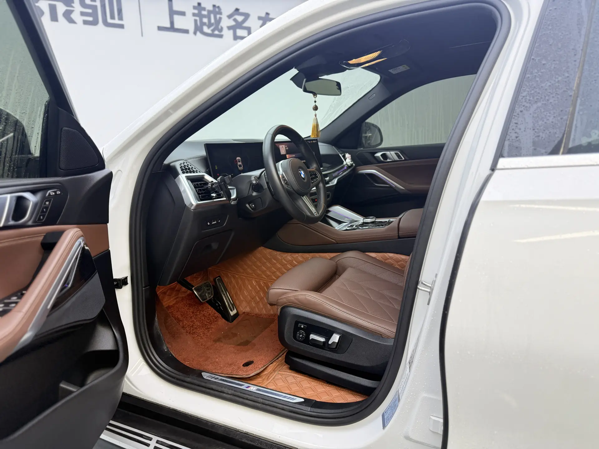BMW X6, 2024 9