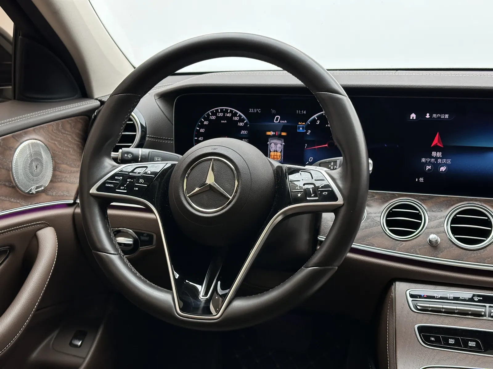 Mercedes-Benz E 300 L, 2023 12