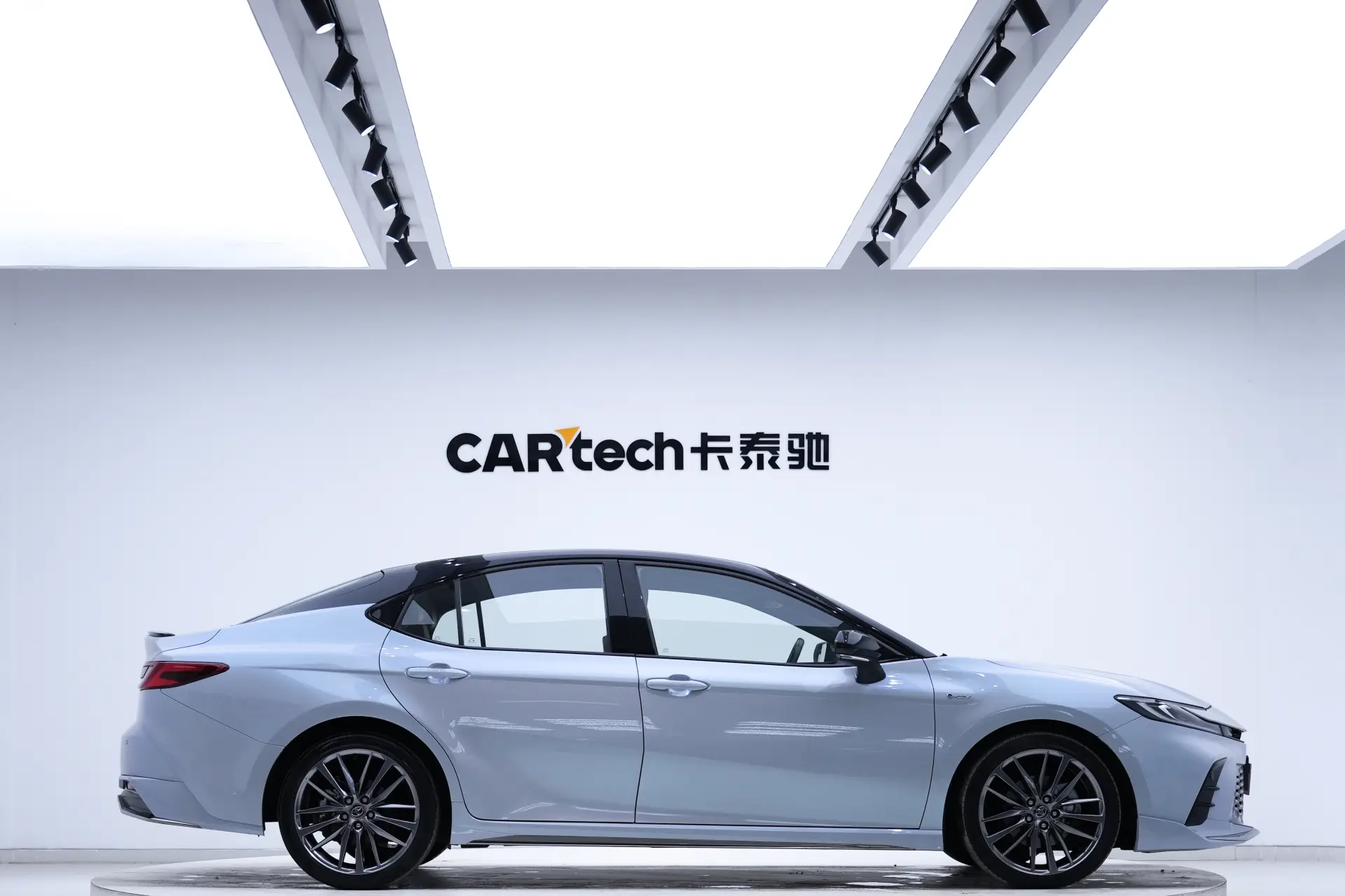 Toyota Camry, 2024 4