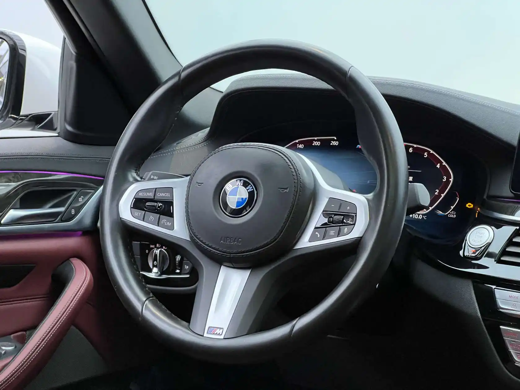 BMW 525Li, 2022 25