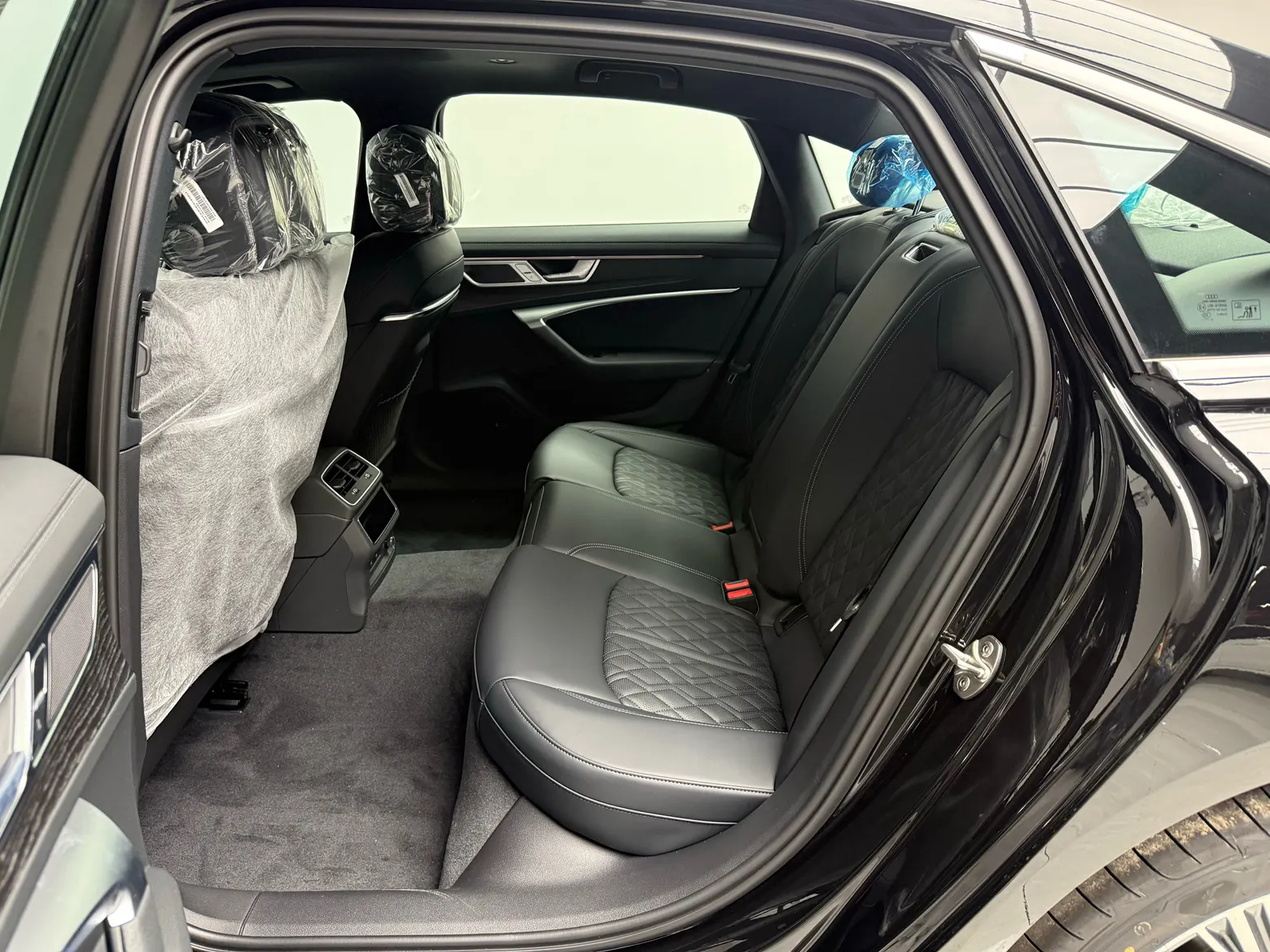 Audi A6L 45 TFSI, 2026 14