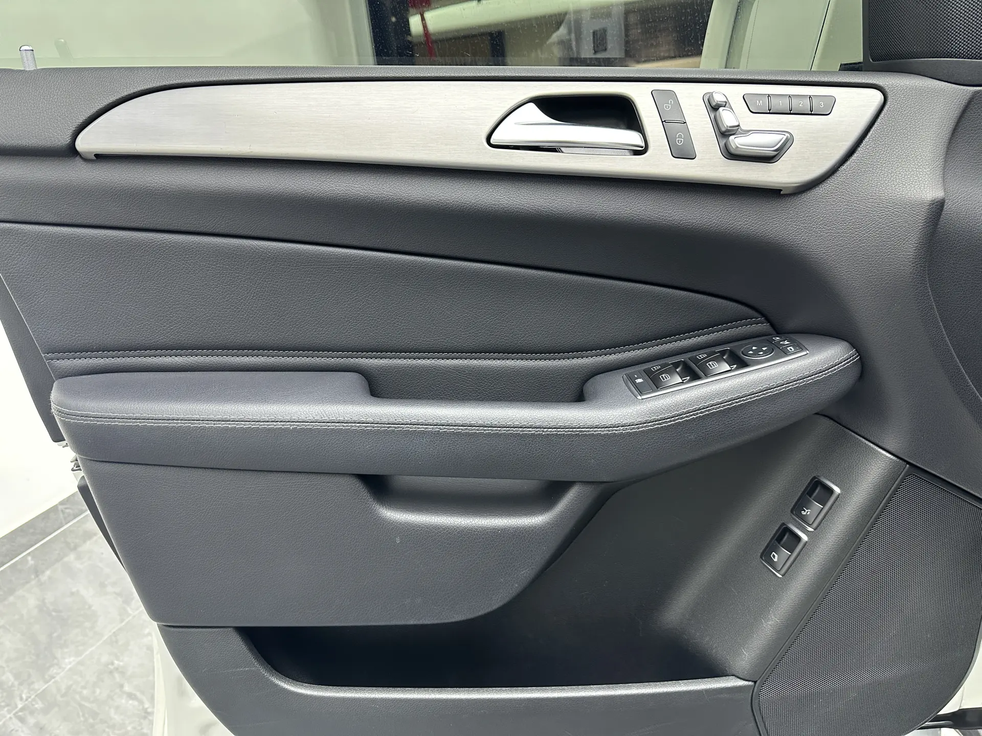 Mercedes-Benz GLS 400 4MATIC, 2016 25
