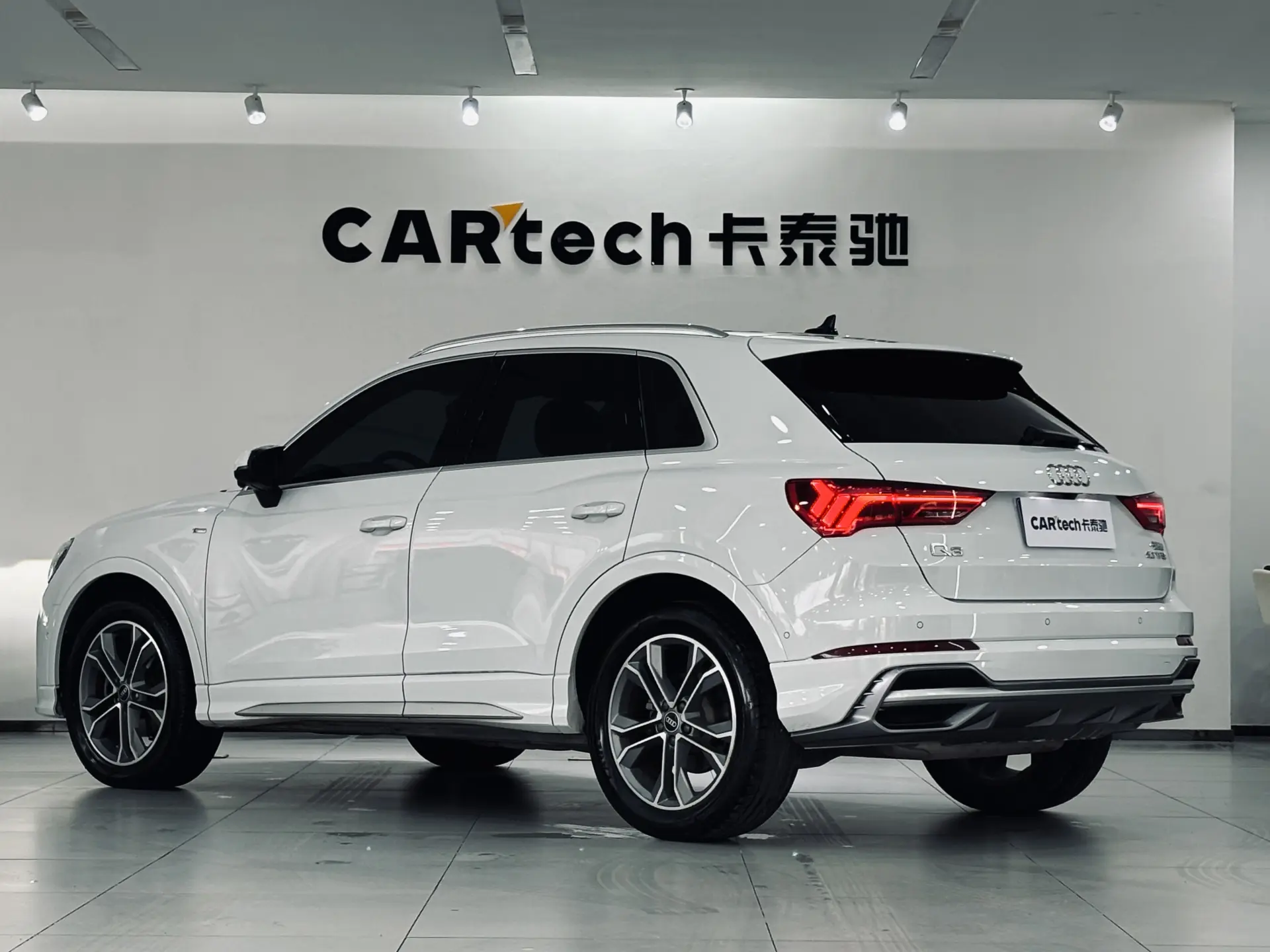 Audi Q3 40 TFSI, 2021 6
