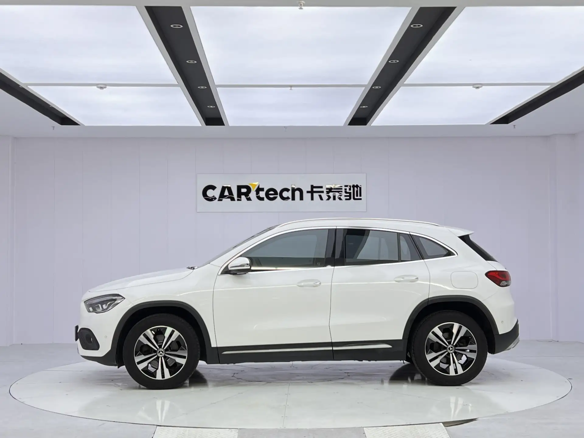Mercedes-Benz GLA 200, 2021 7