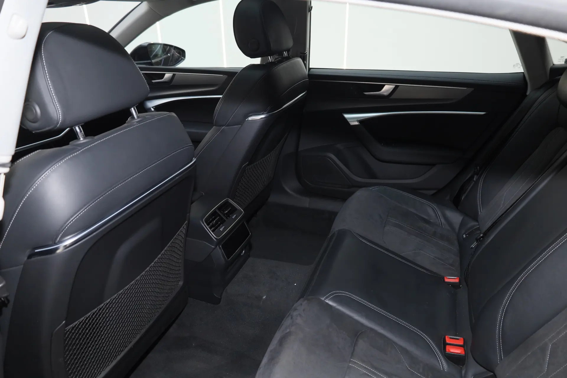 Audi A7L 45 TFSI, 2024 25