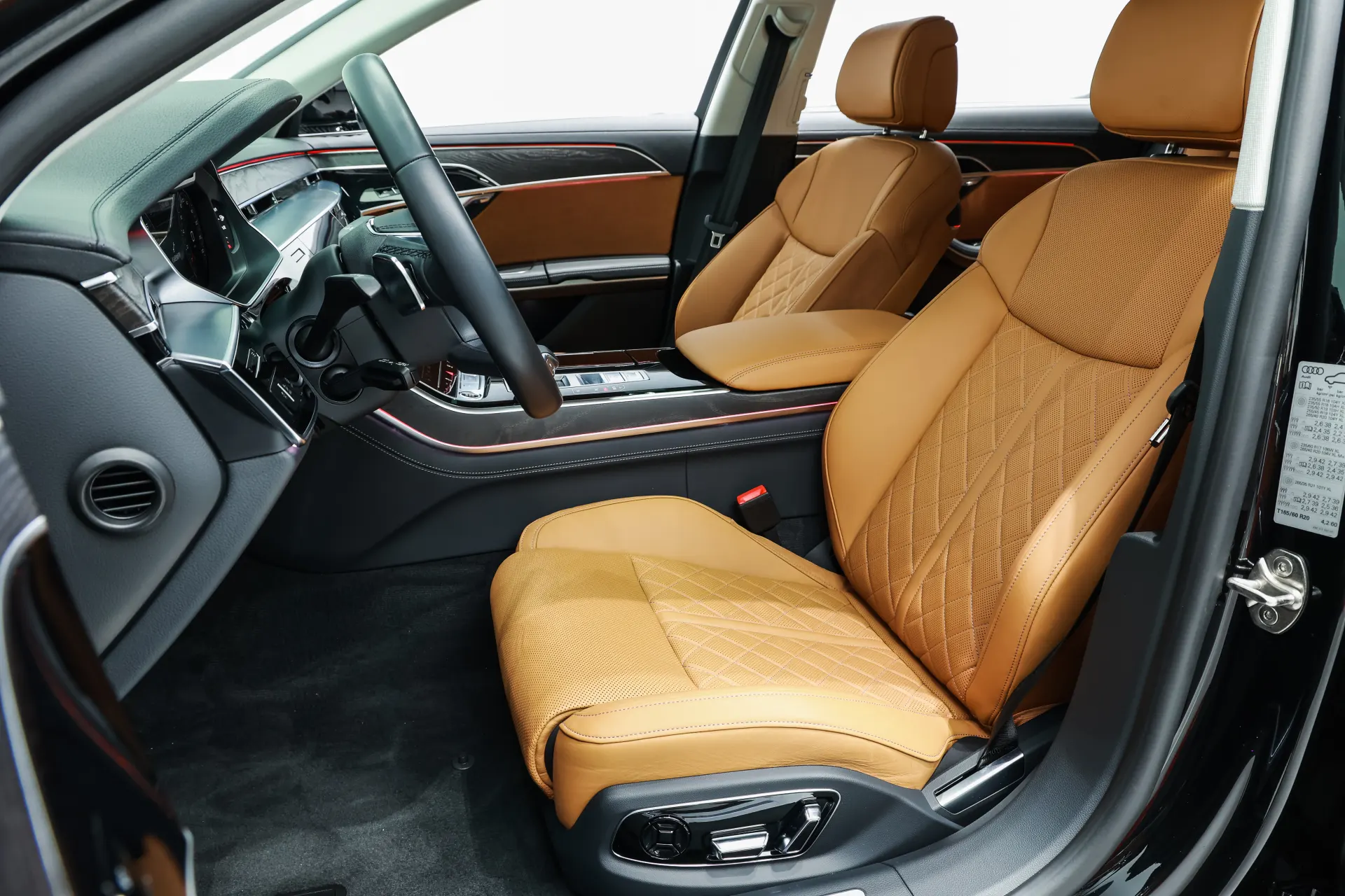 Audi A8L 50 TFSI, 2024 18