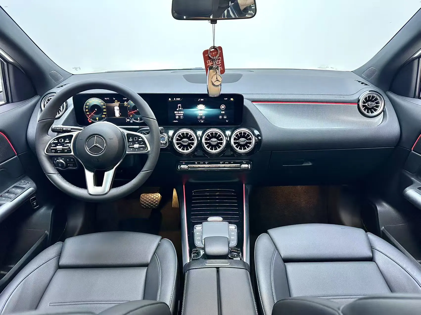 Mercedes-Benz GLA 220, 2023 9