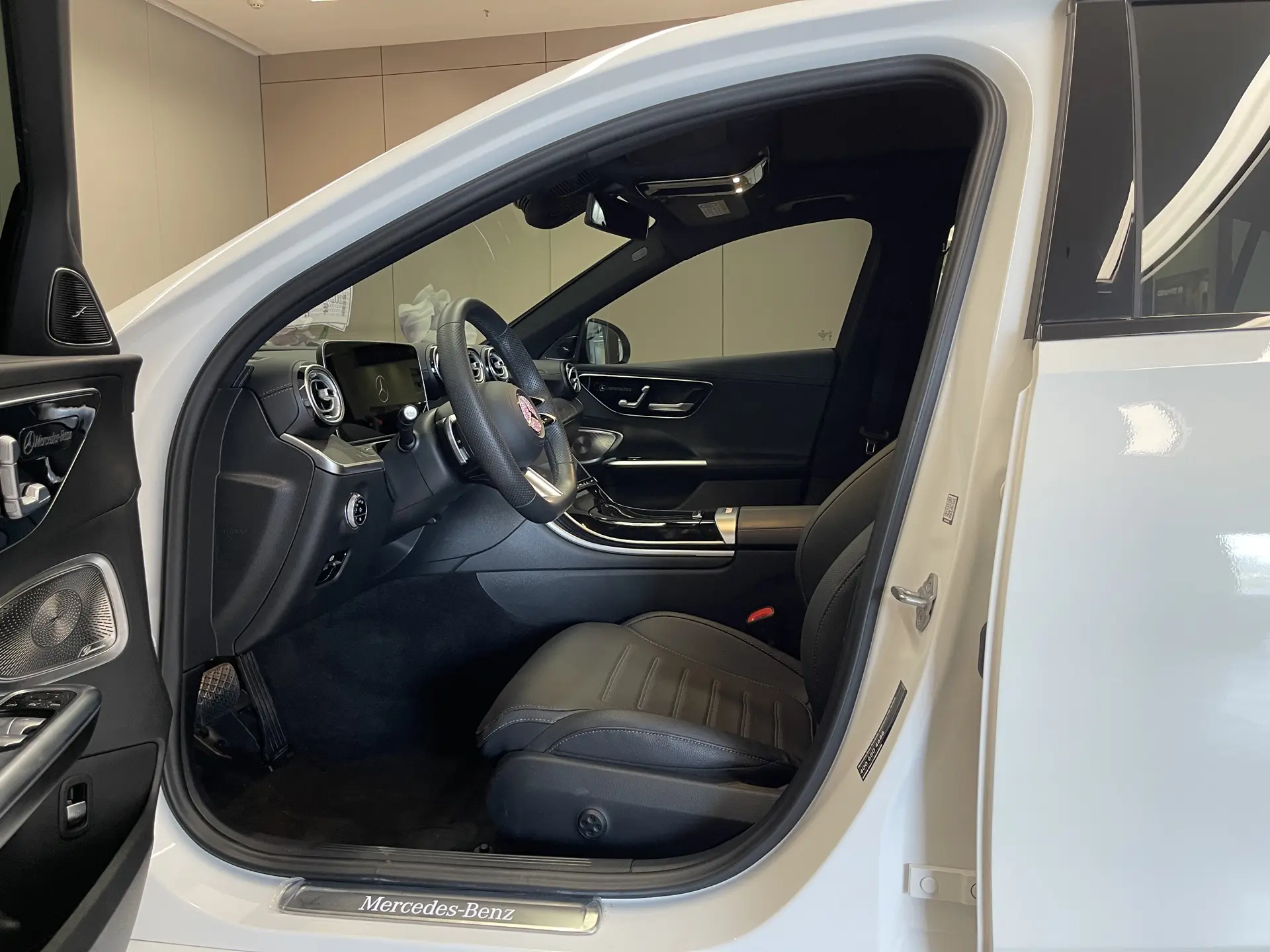 Mercedes-Benz C 260 L, 2023 18