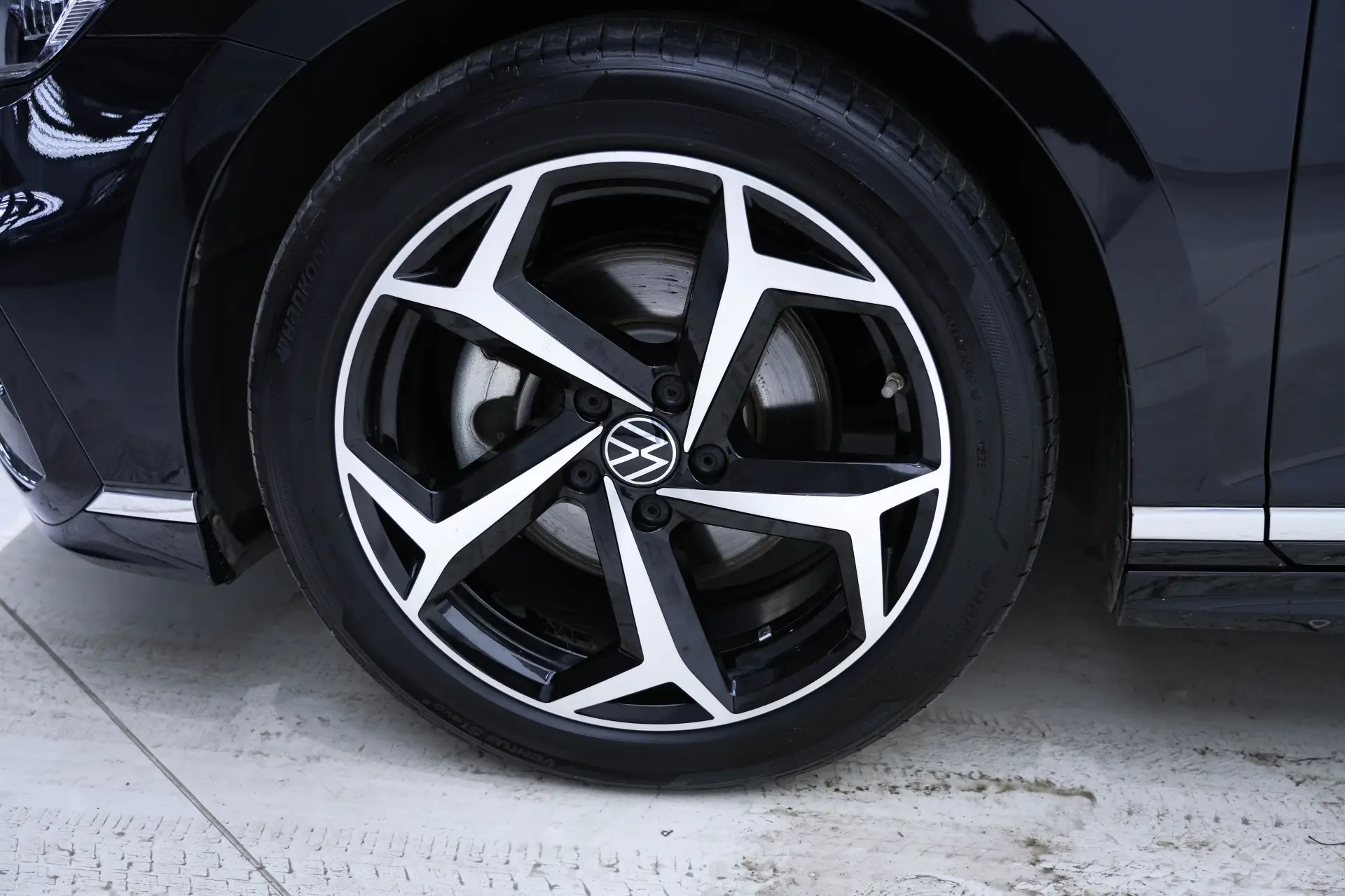 Volkswagen Magotan, 2023 11