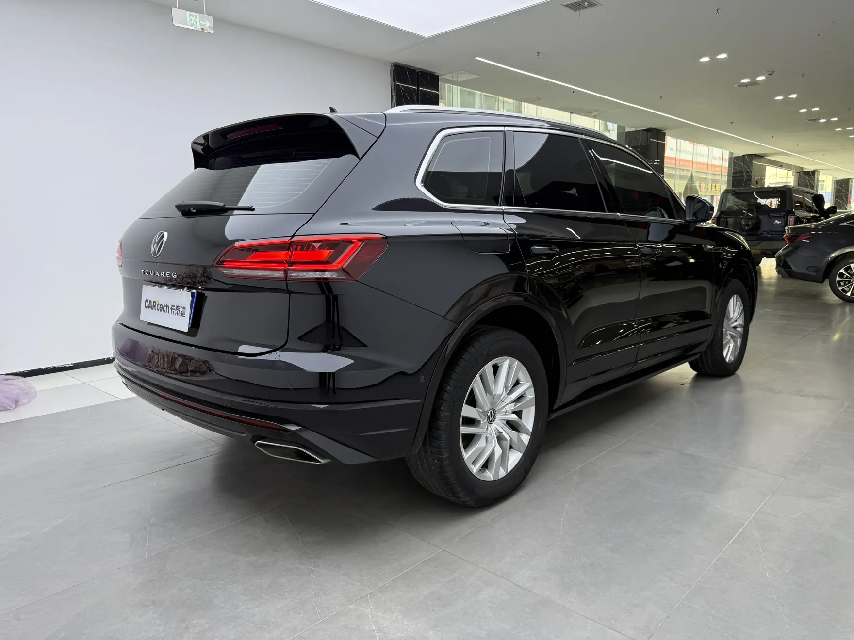Volkswagen Touareg, 2022 все фото