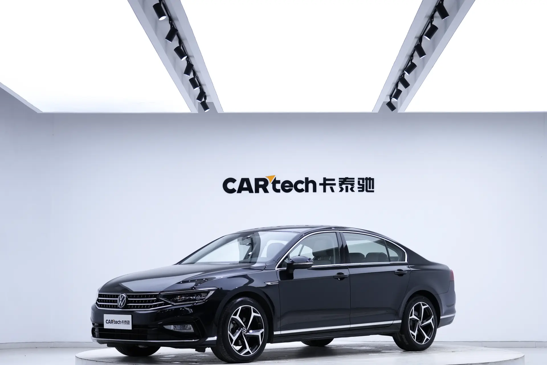 Volkswagen Magotan, 2023 15